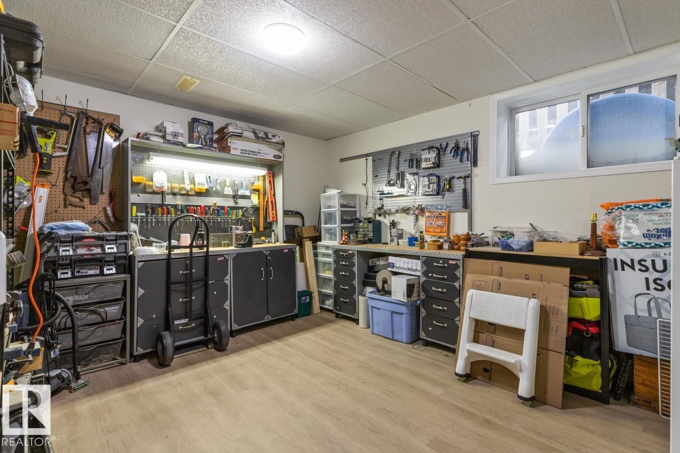 454 Ormsby Road W, Edmonton, AB - Indoor