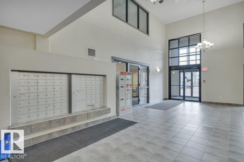 5103 7335 South Terwillegar Drive Nw, Edmonton, AB - Indoor Photo Showing Other Room