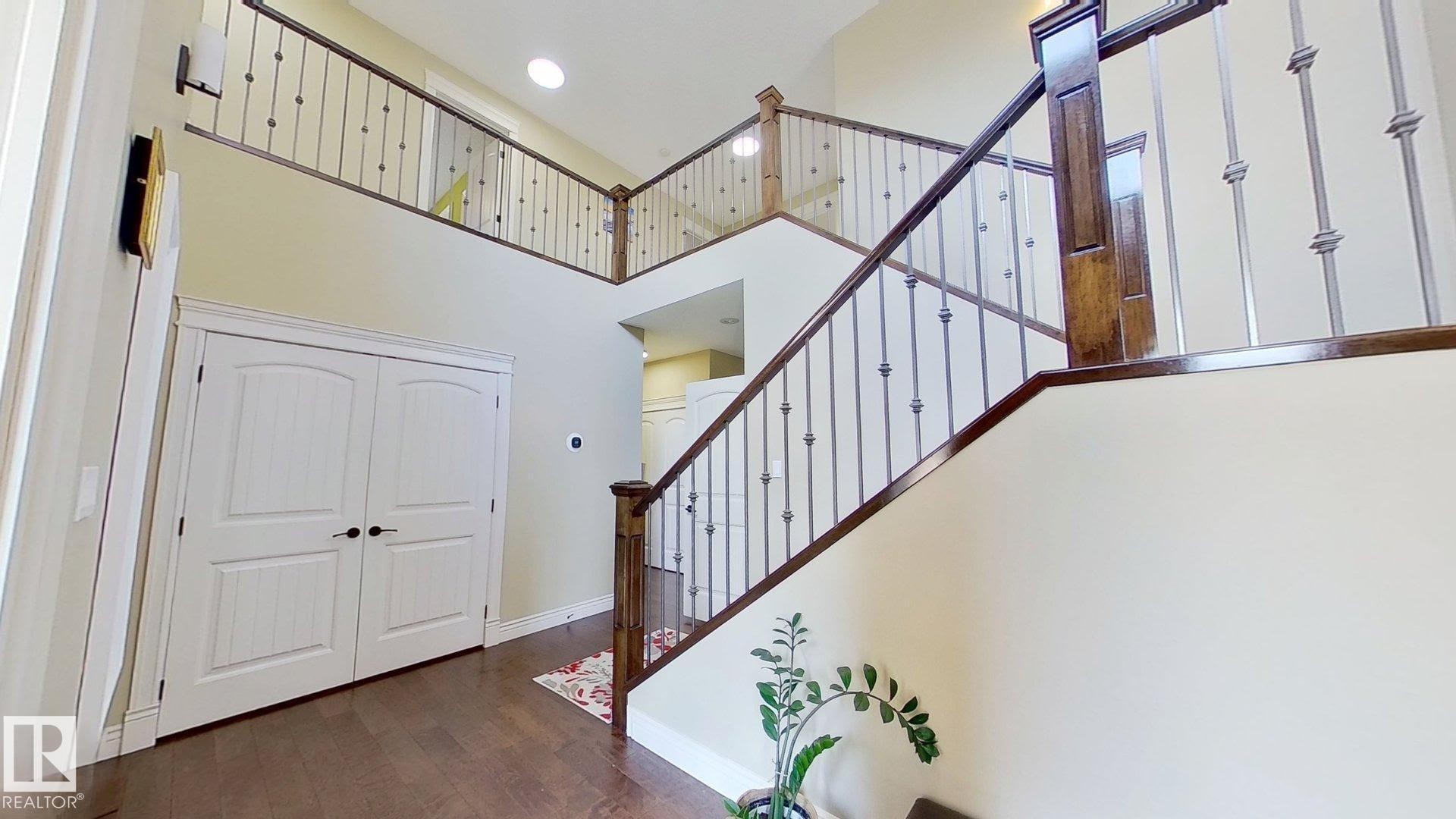 1005 Downey Way, Edmonton, AB - Indoor Photo Showing Other Room