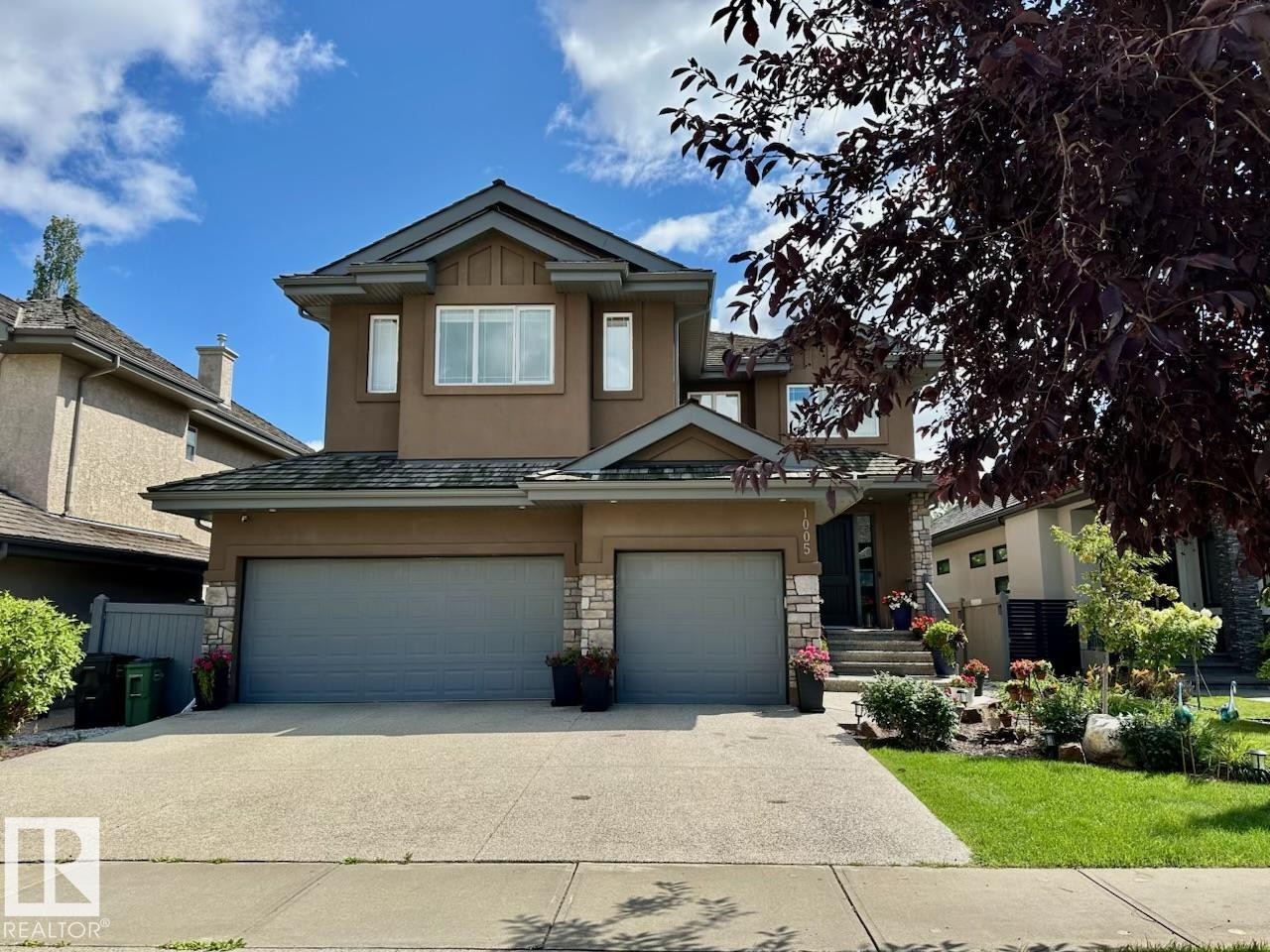 1005 Downey Way, Edmonton, AB - Outdoor With Facade