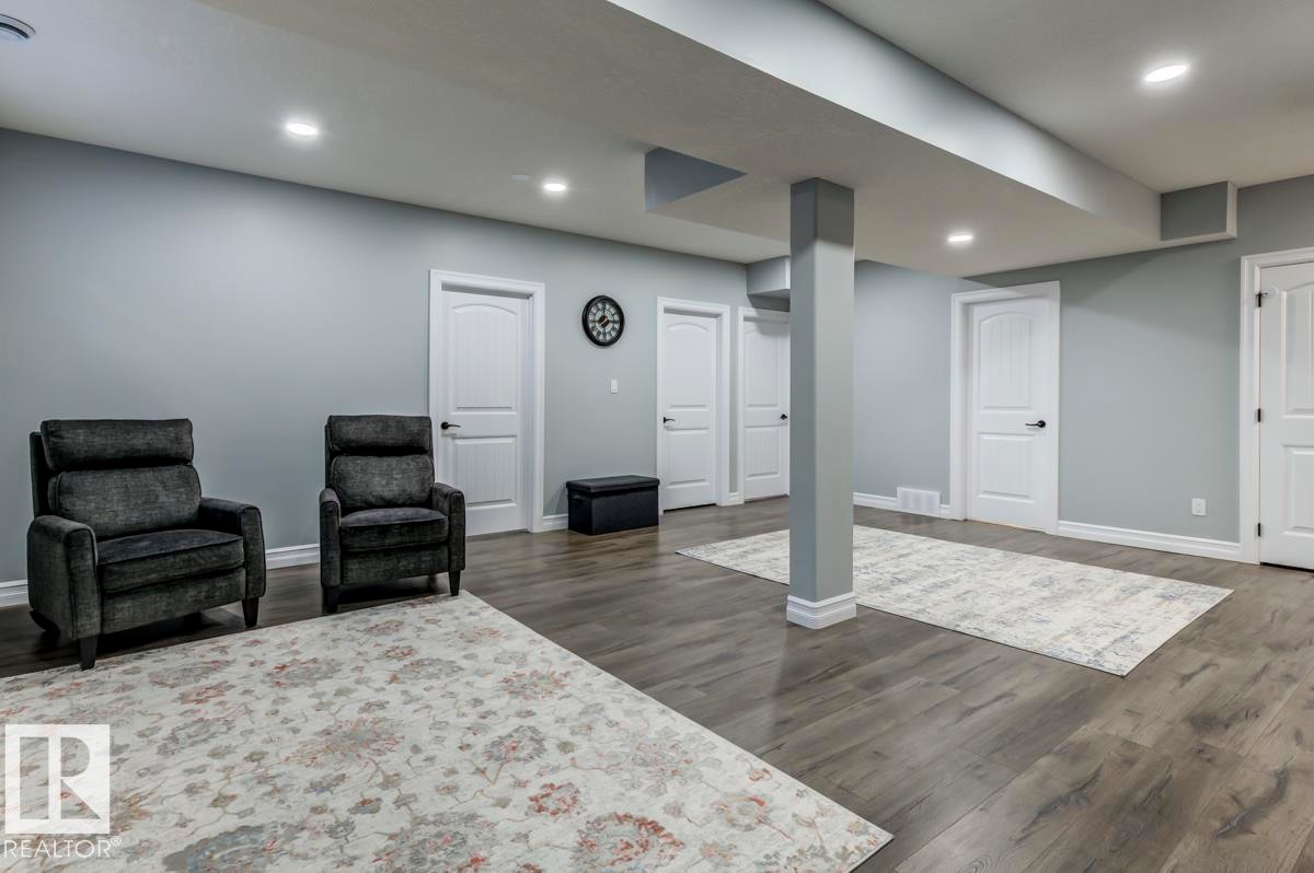 1005 Downey Way, Edmonton, AB - Indoor