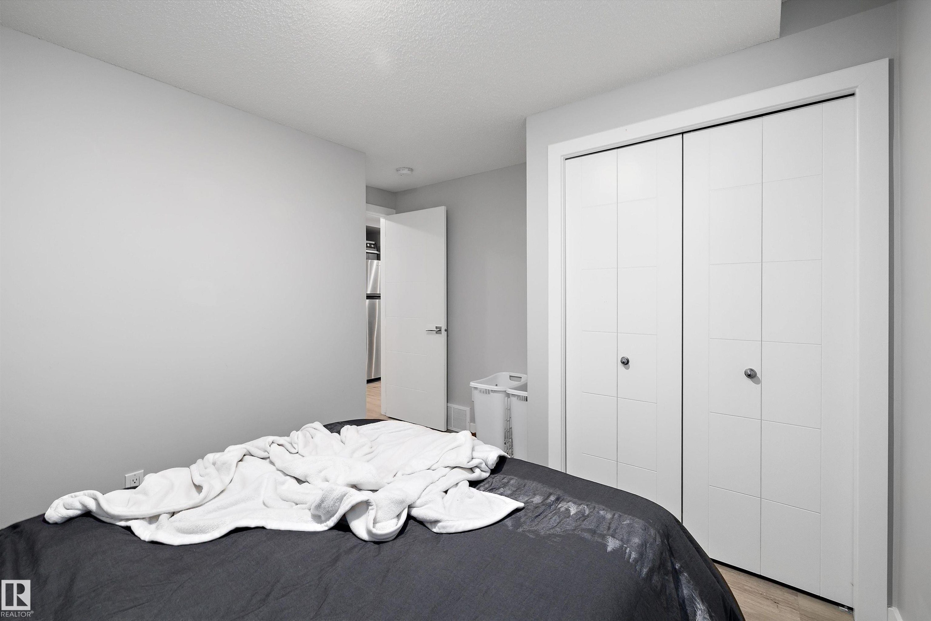 1 & 2 7419 106 Street, Edmonton, AB - Indoor Photo Showing Bedroom