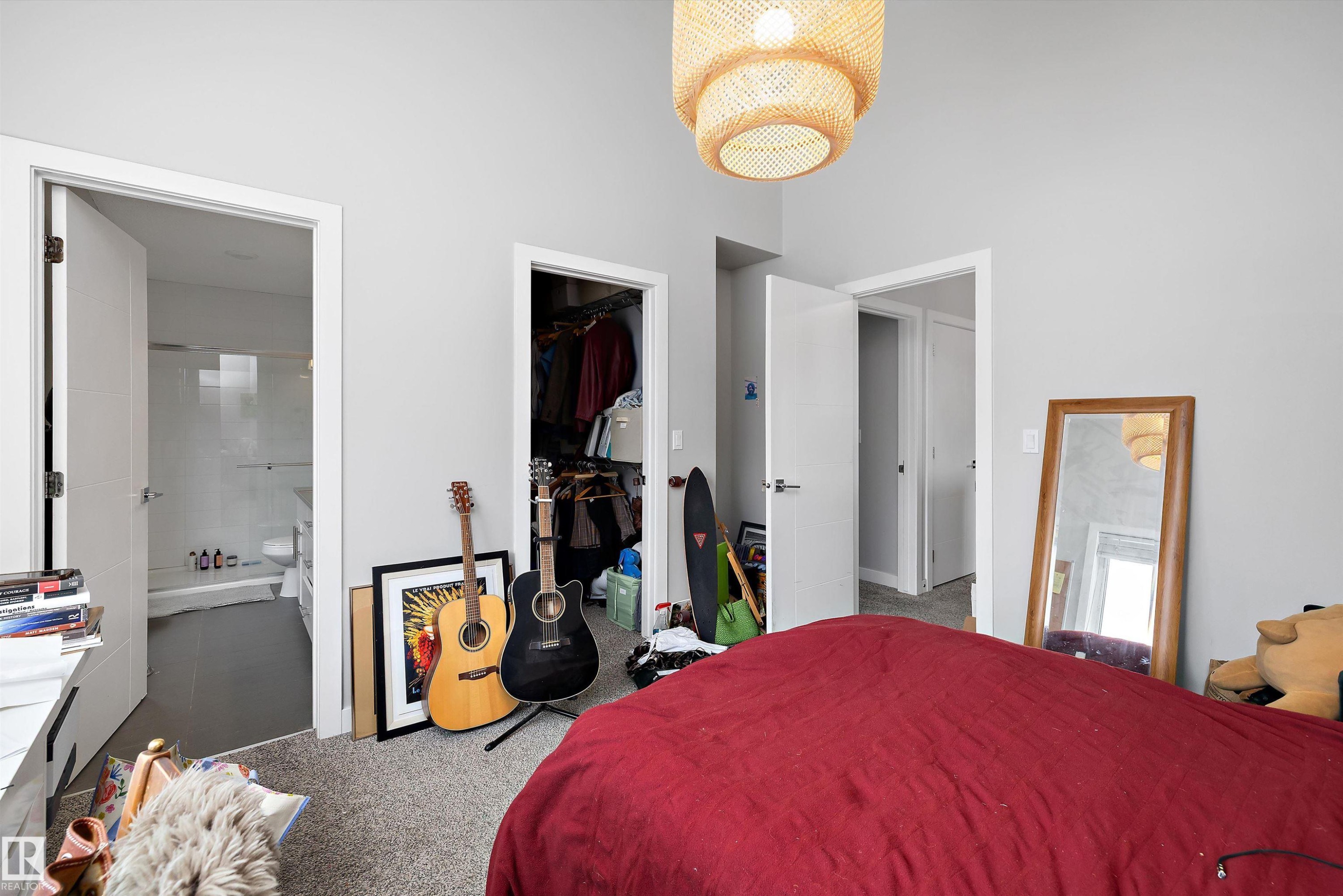 1 & 2 7419 106 Street, Edmonton, AB - Indoor Photo Showing Bedroom