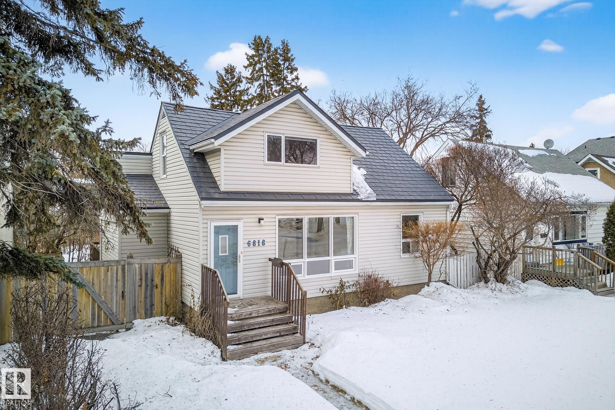 Edmonton, AB - Outdoor