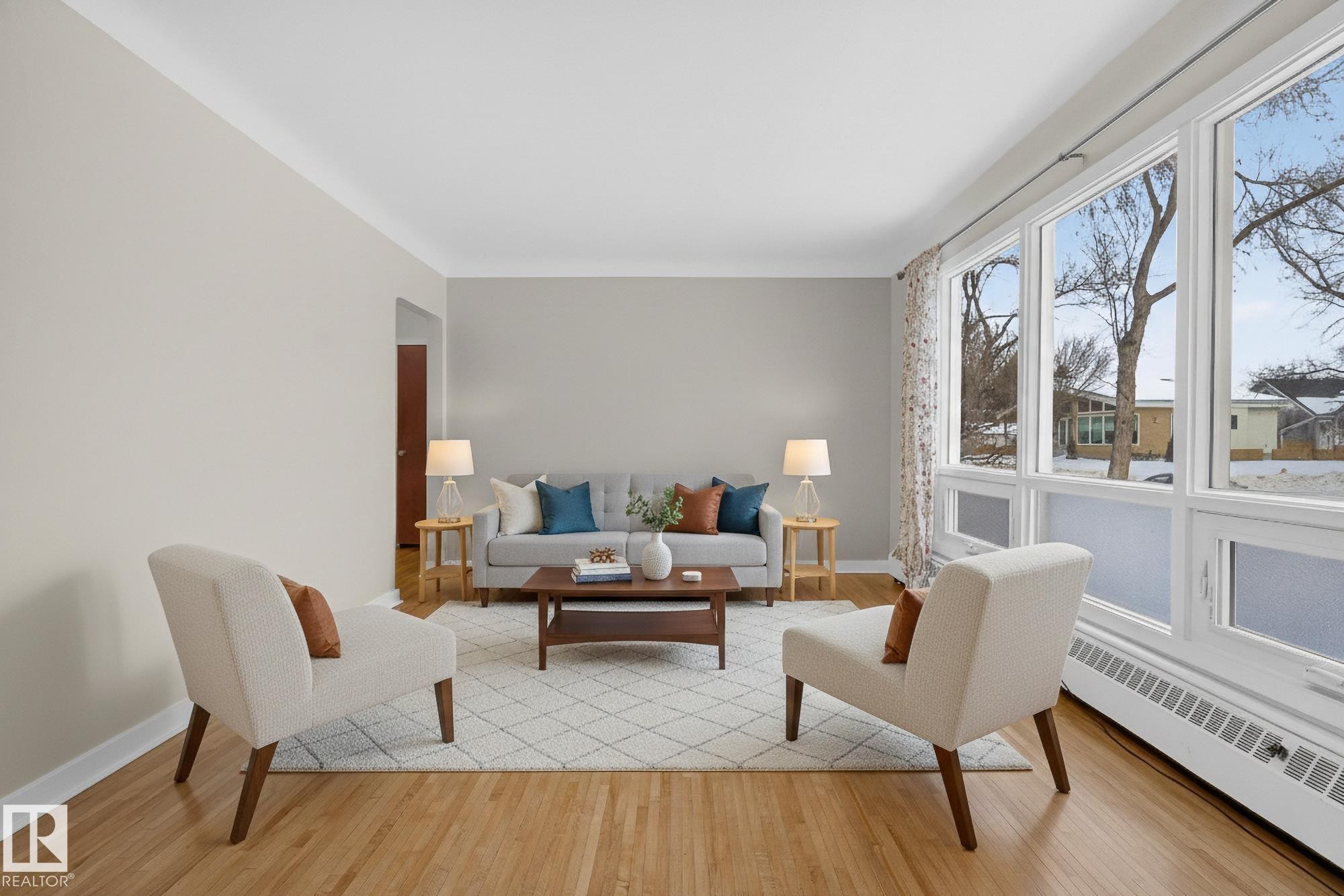 Edmonton, AB - Indoor