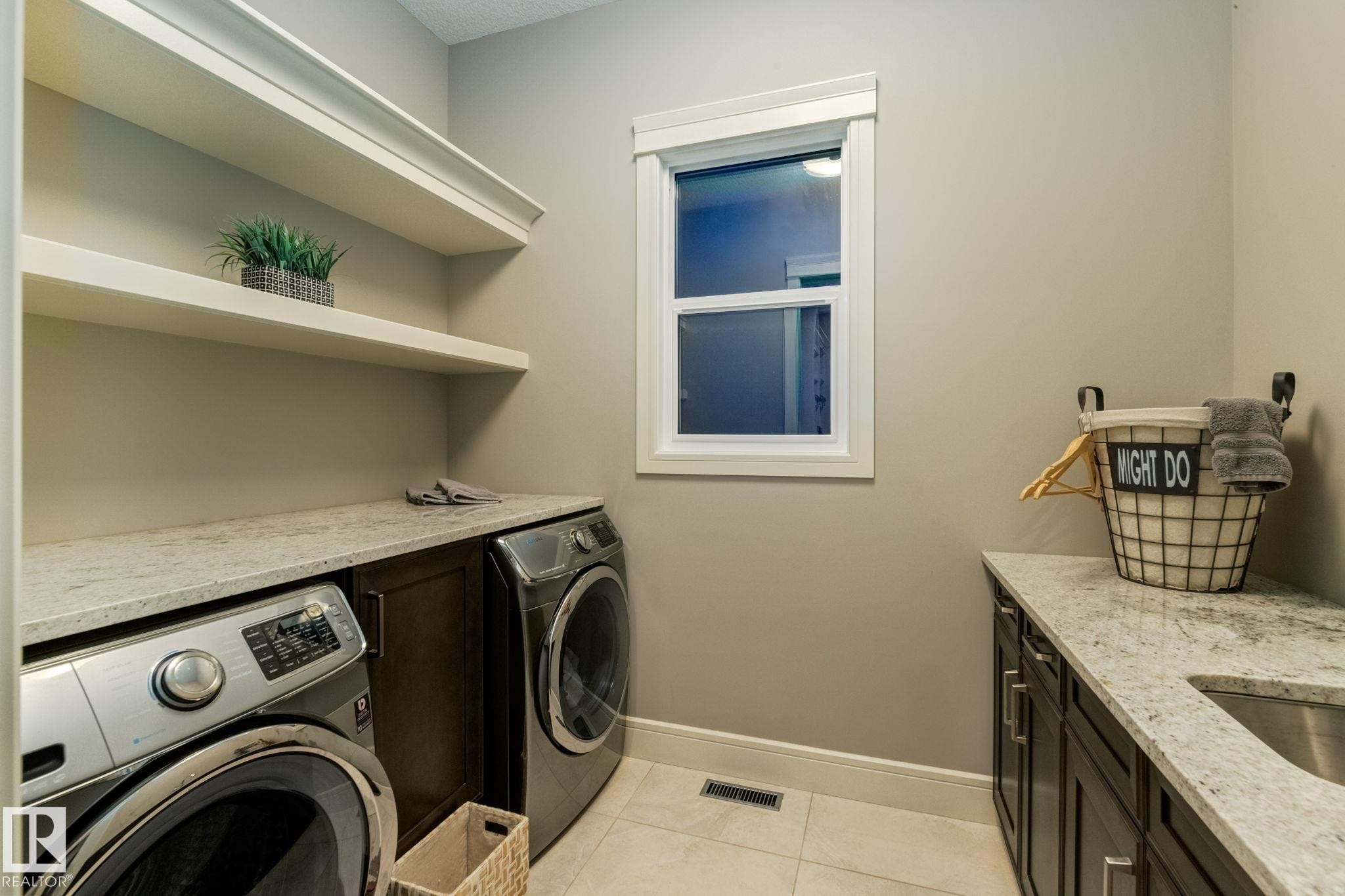 4096 Whispering River Drive Nw, Edmonton, AB - Indoor Photo Showing Laundry Room
