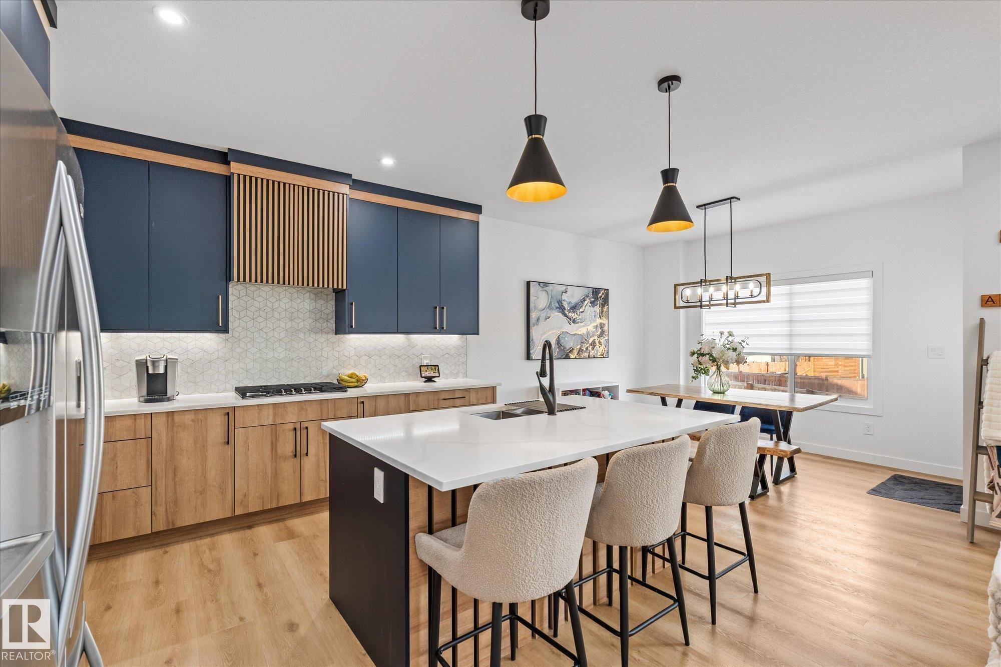 50 Grassview Crescent, Spruce Grove, AB - Indoor Photo Showing Kitchen With Double Sink With Upgraded Kitchen