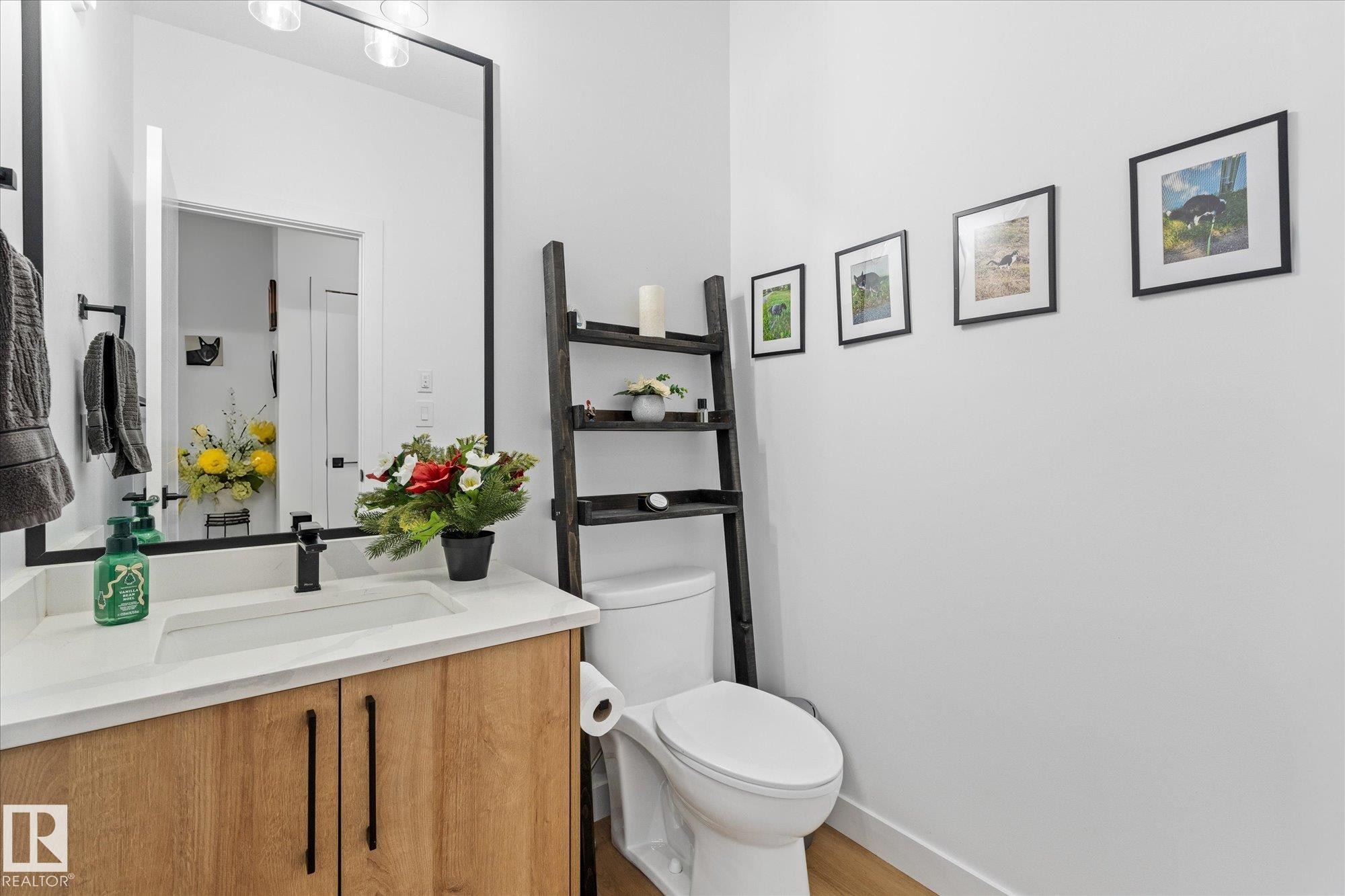 50 Grassview Crescent, Spruce Grove, AB - Indoor Photo Showing Bathroom