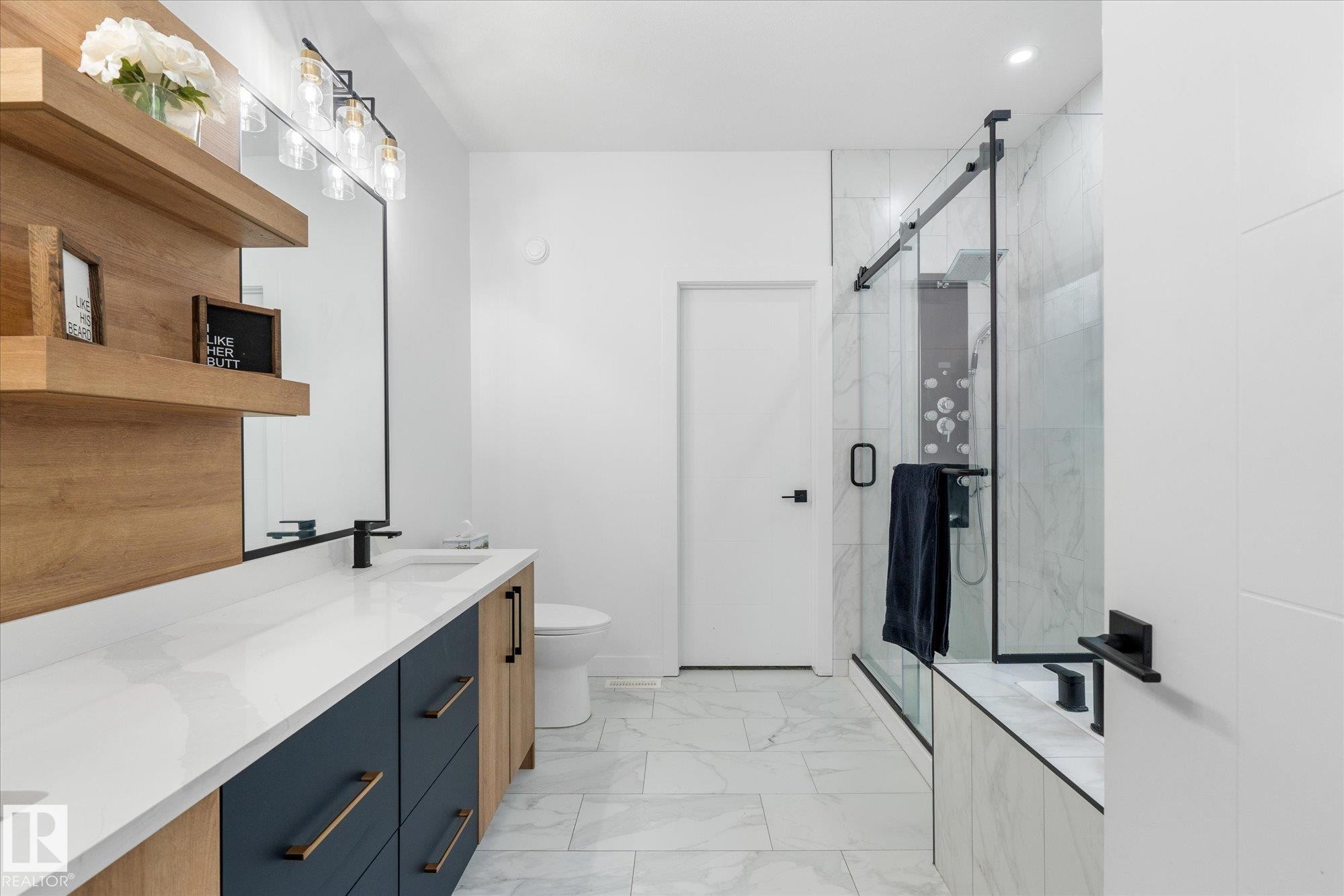 50 Grassview Crescent, Spruce Grove, AB - Indoor Photo Showing Bathroom