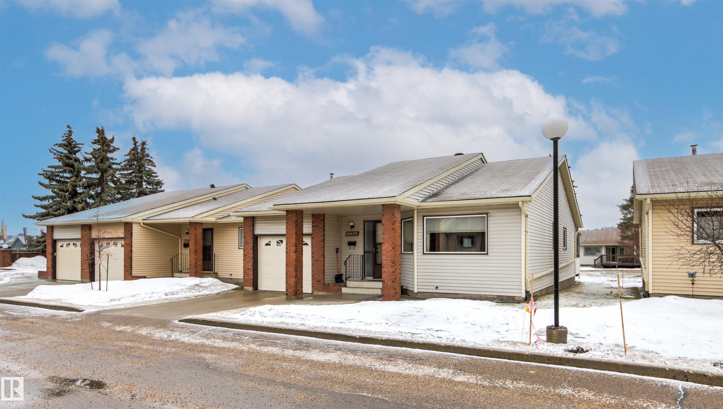 10670 153 Avenue, Edmonton, AB - Outdoor