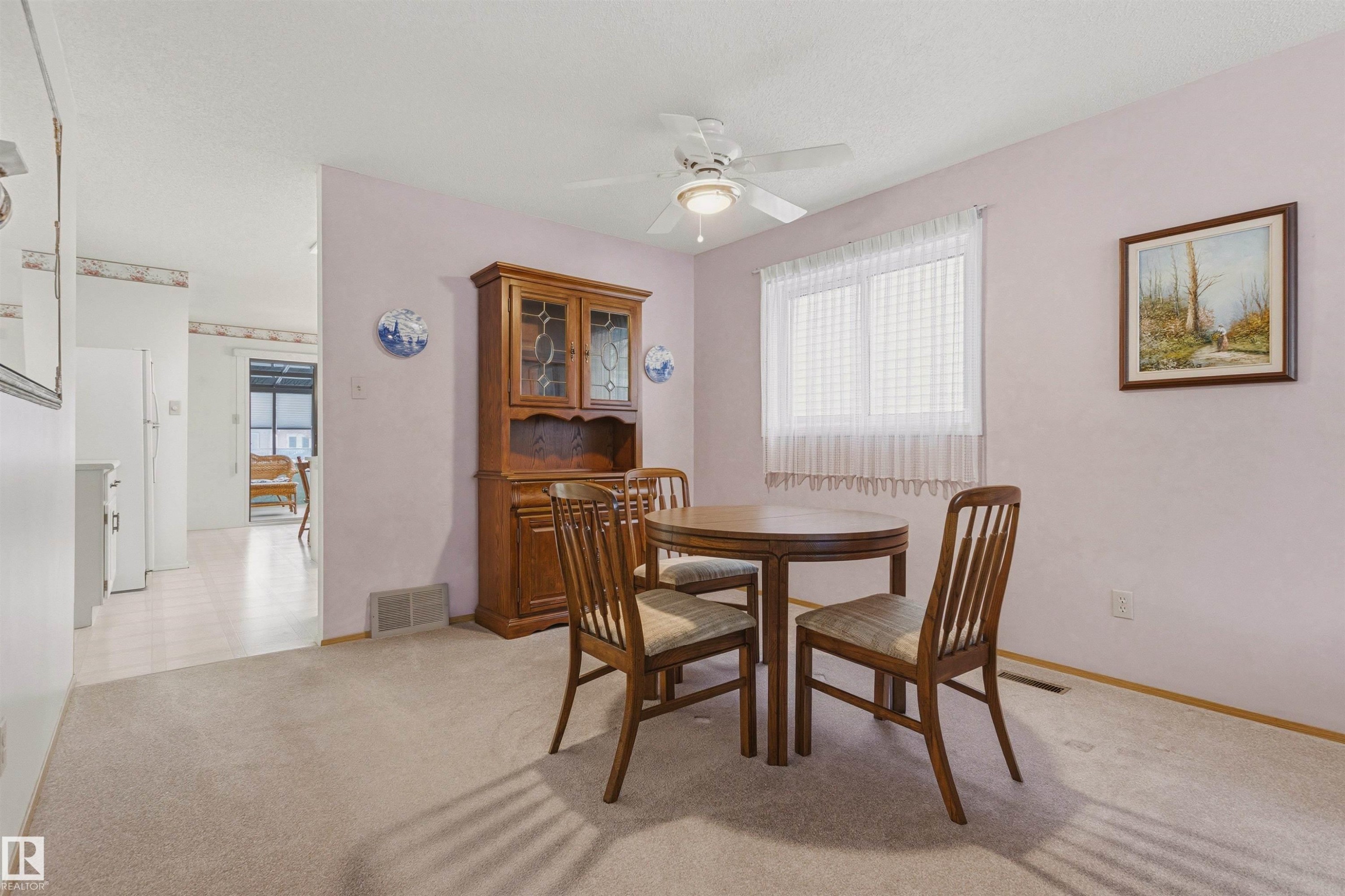 10670 153 Avenue, Edmonton, AB - Indoor Photo Showing Dining Room