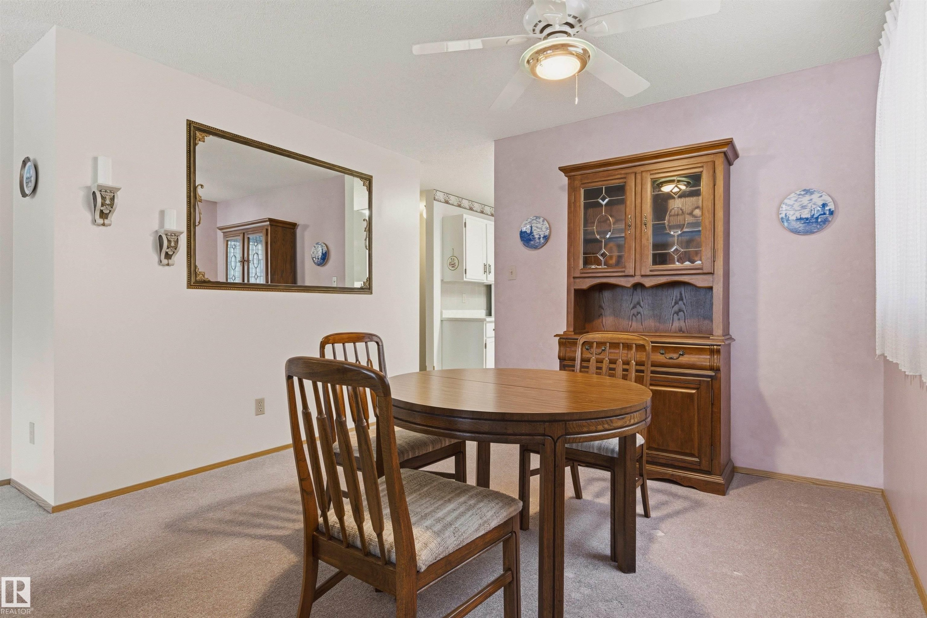 10670 153 Avenue, Edmonton, AB - Indoor Photo Showing Dining Room