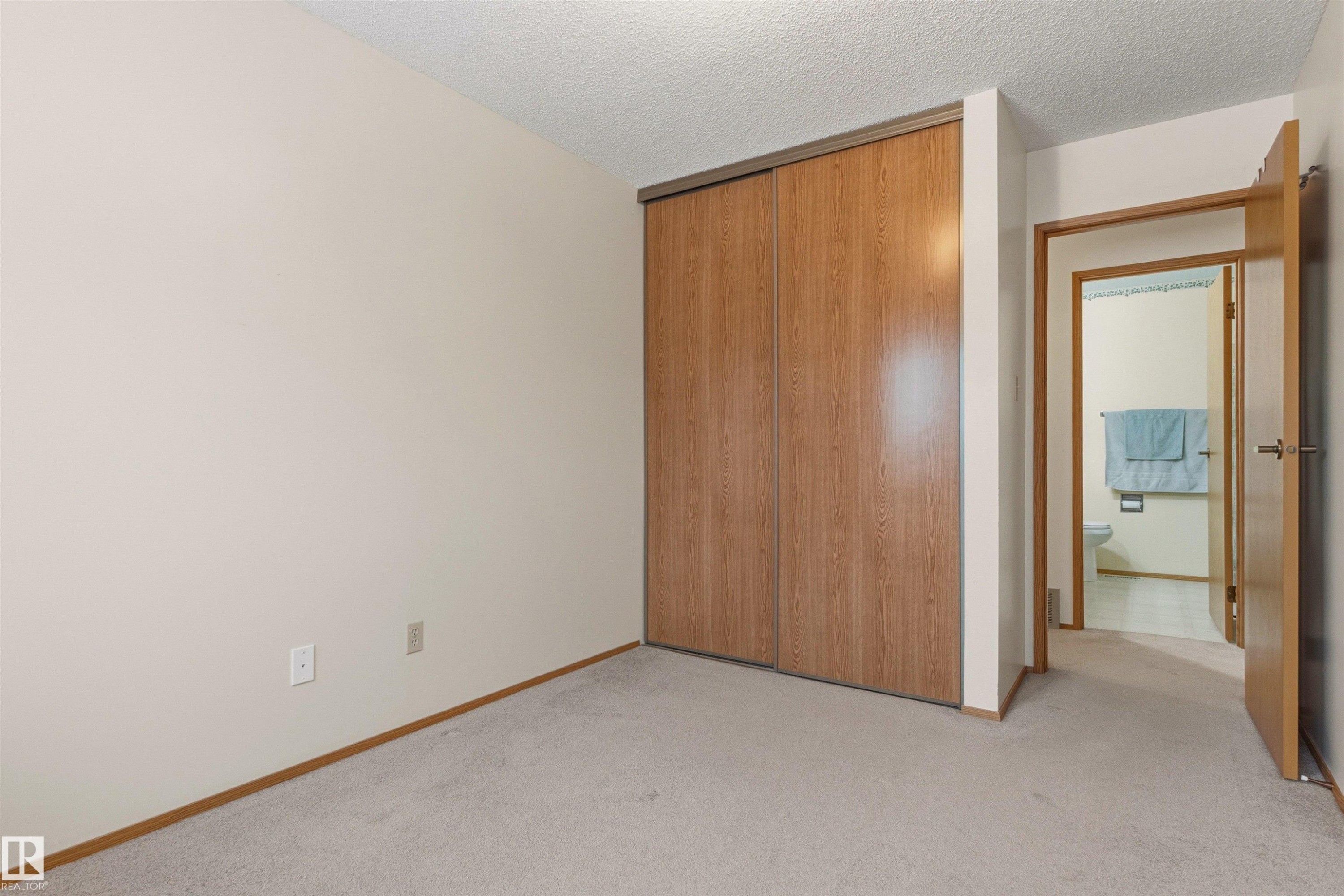 10670 153 Avenue, Edmonton, AB - Indoor Photo Showing Other Room