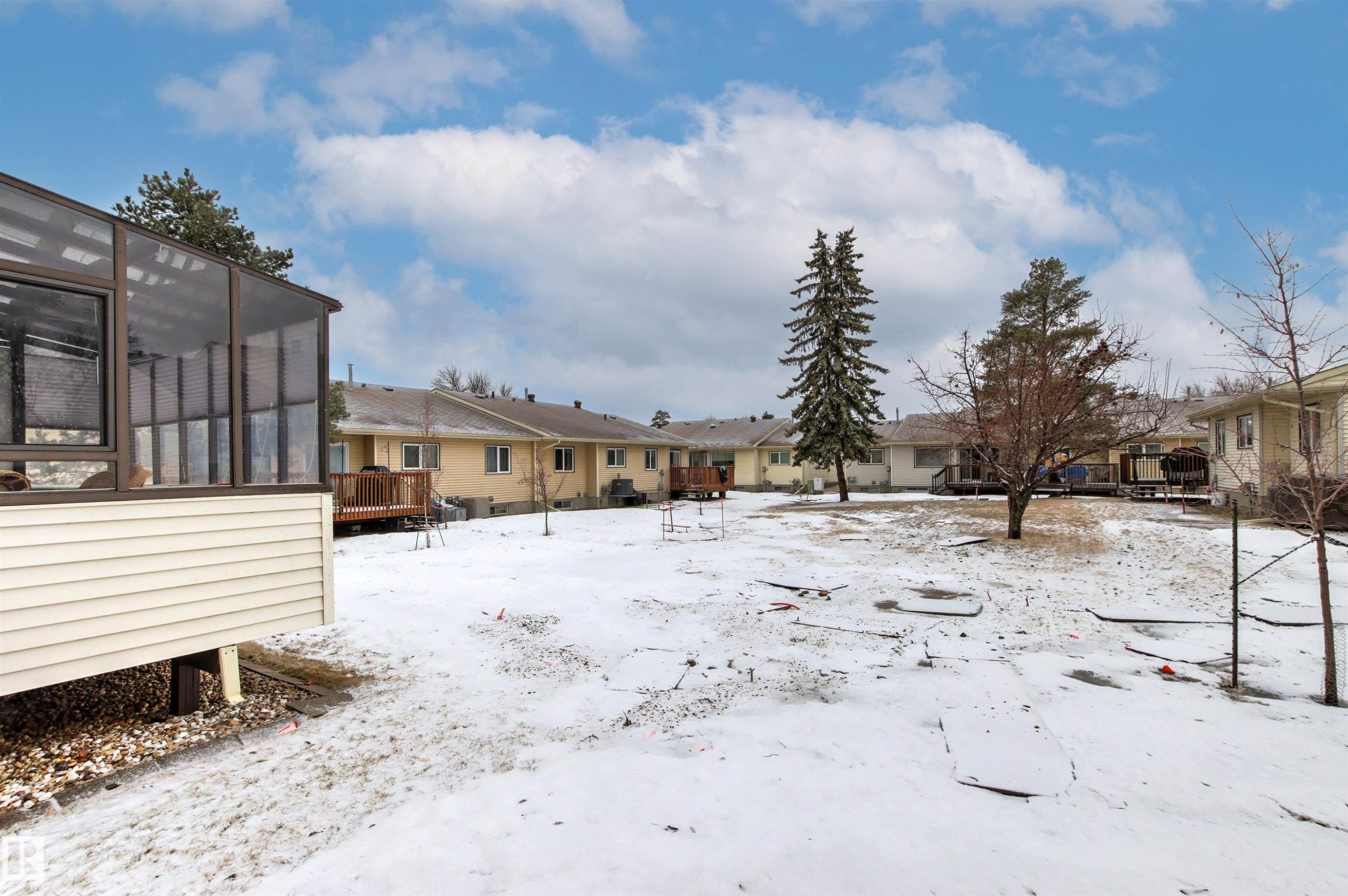 10670 153 Avenue, Edmonton, AB - Outdoor