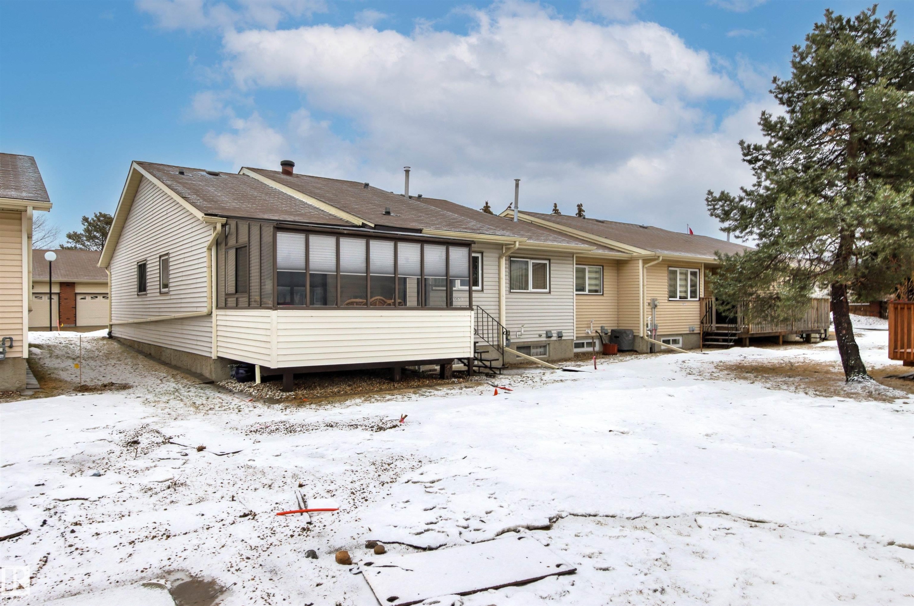 10670 153 Avenue, Edmonton, AB - Outdoor