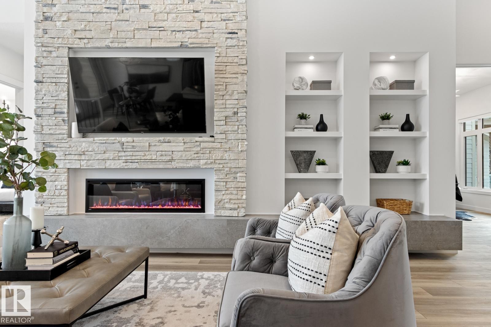 4832 Knight Crescent, Edmonton, AB - Indoor Photo Showing Living Room With Fireplace