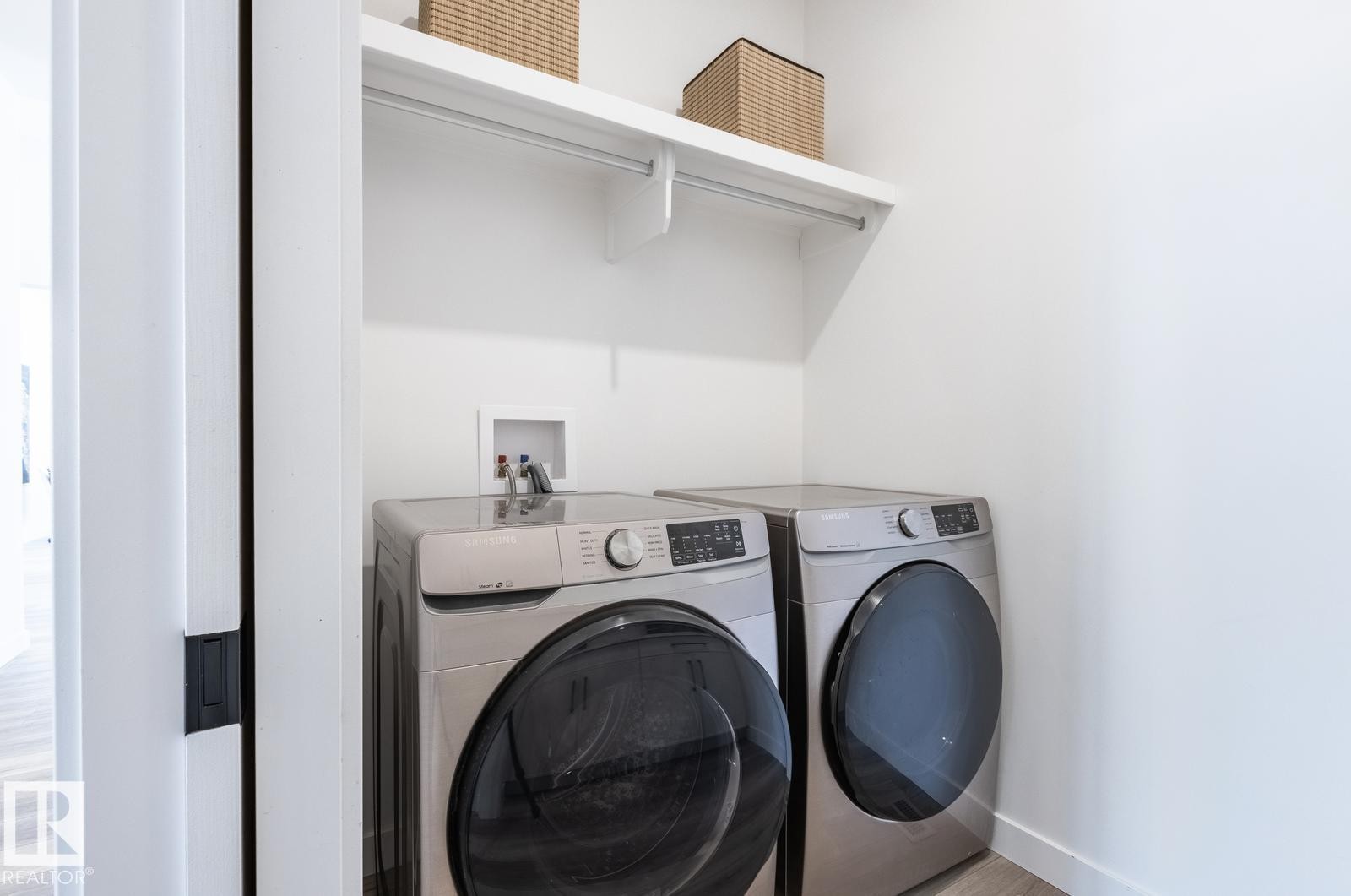 4832 Knight Crescent, Edmonton, AB - Indoor Photo Showing Laundry Room