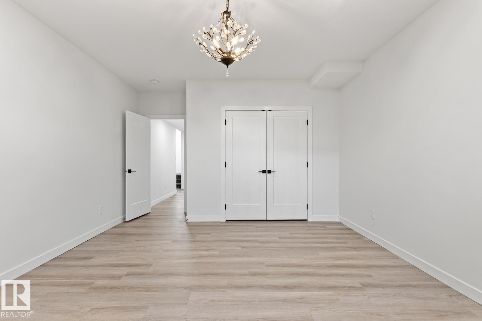 4832 Knight Crescent, Edmonton, AB - Indoor Photo Showing Other Room