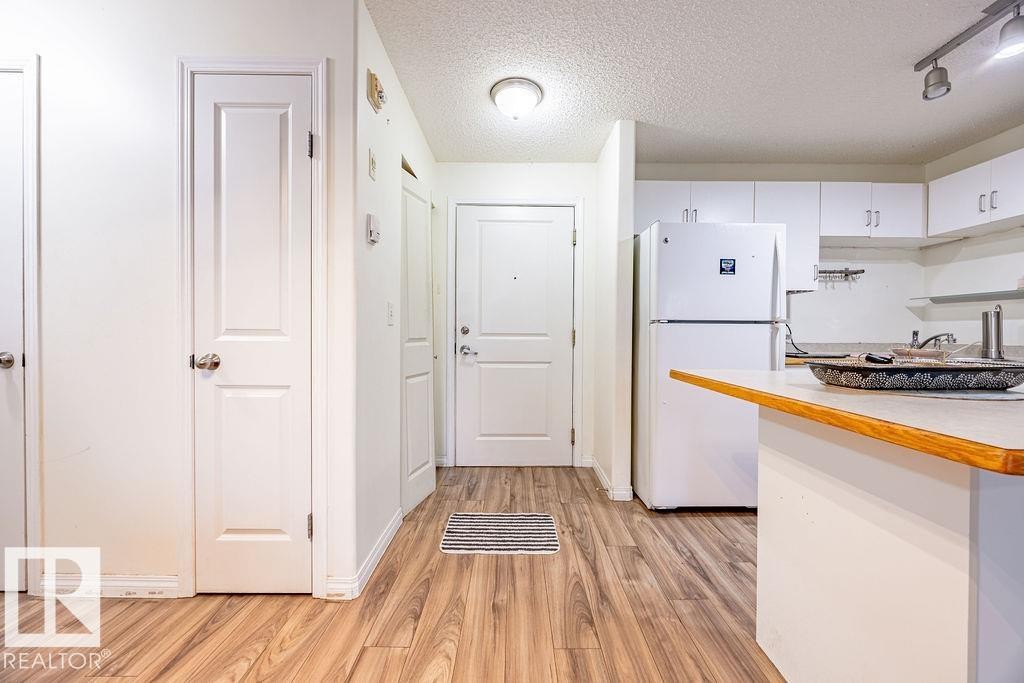 316 10535 122 Street, Edmonton, AB - Indoor Photo Showing Kitchen
