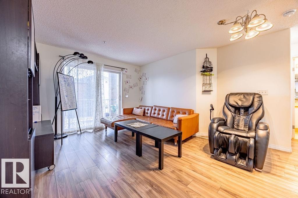 316 10535 122 Street, Edmonton, AB - Indoor Photo Showing Living Room