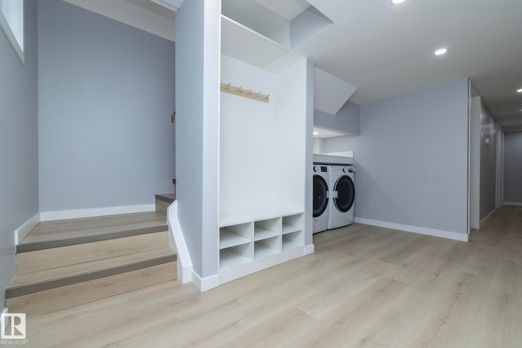 8008 159 Street, Edmonton, AB - Indoor Photo Showing Laundry Room