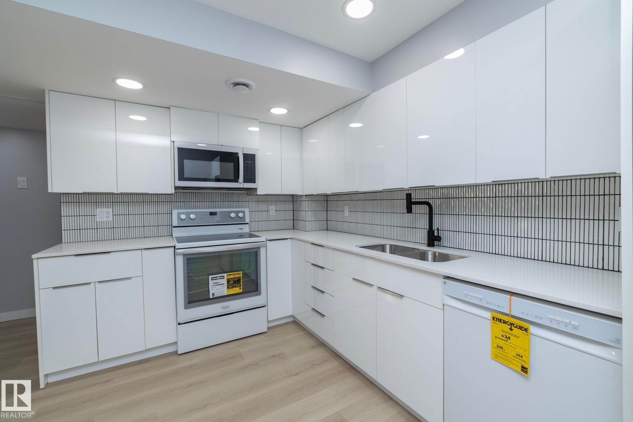8008 159 Street, Edmonton, AB - Indoor Photo Showing Kitchen With Double Sink