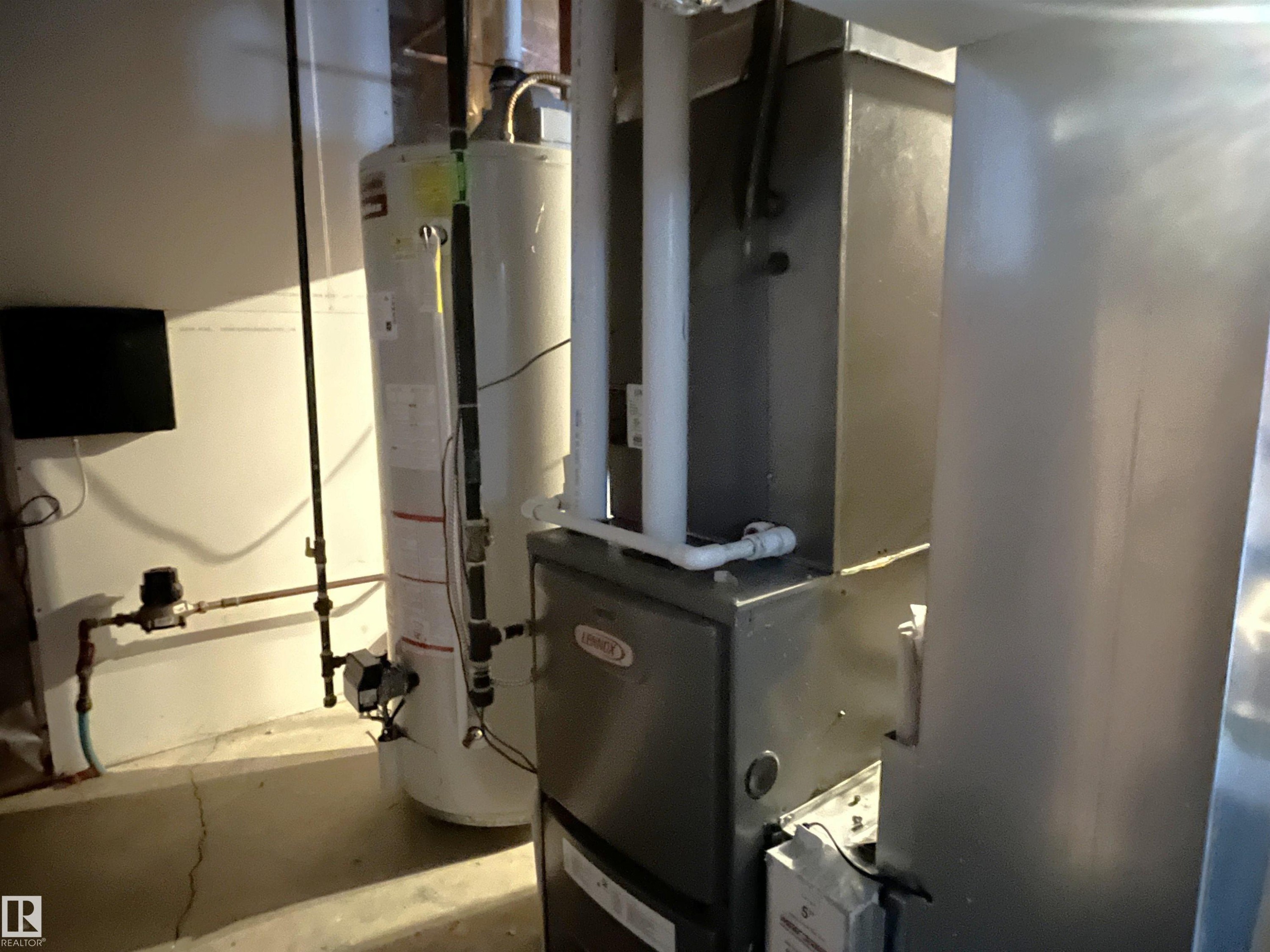 3308 Cutler Crescent, Edmonton, AB - Indoor Photo Showing Basement