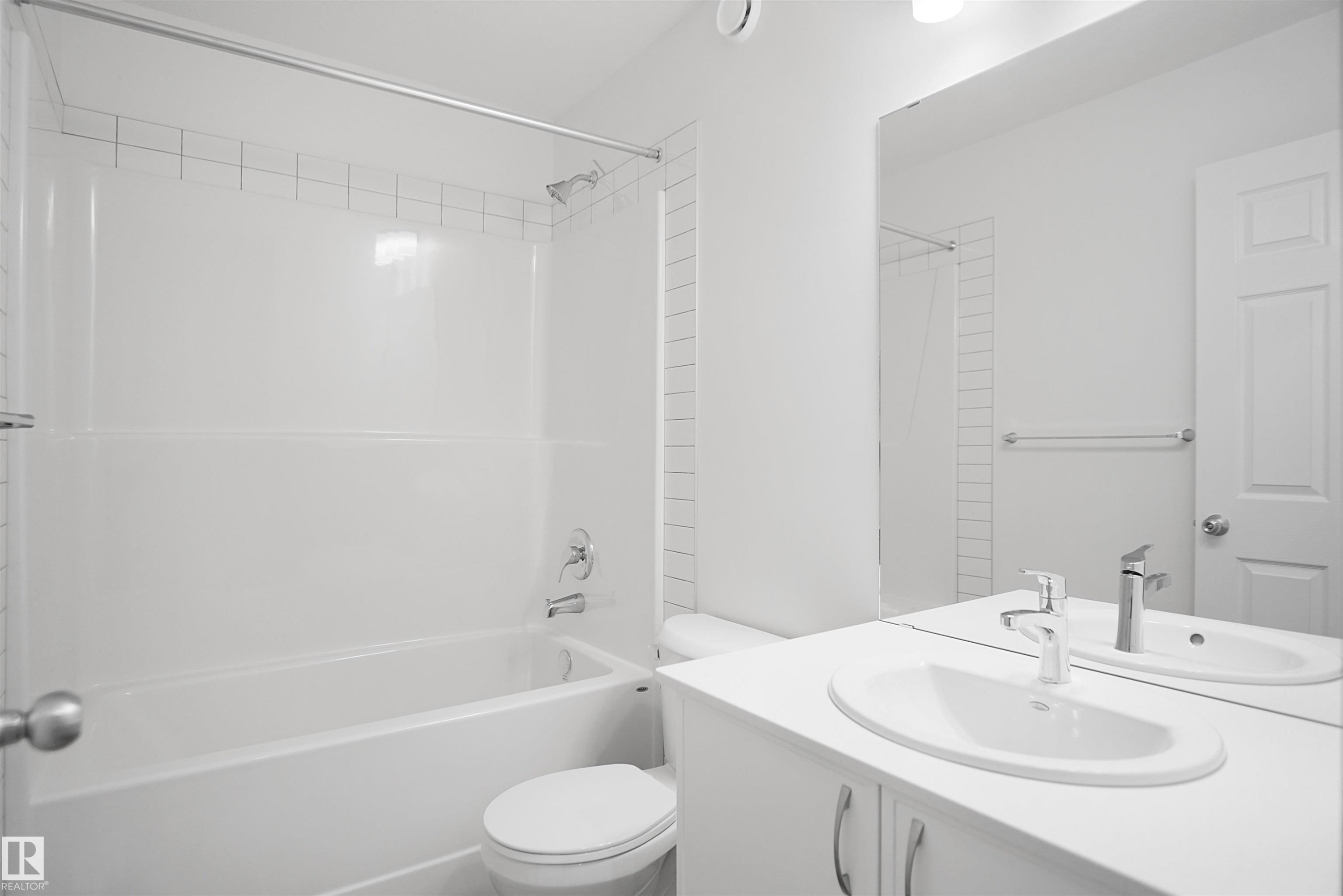 19446 22A Avenue, Edmonton, AB - Indoor Photo Showing Bathroom