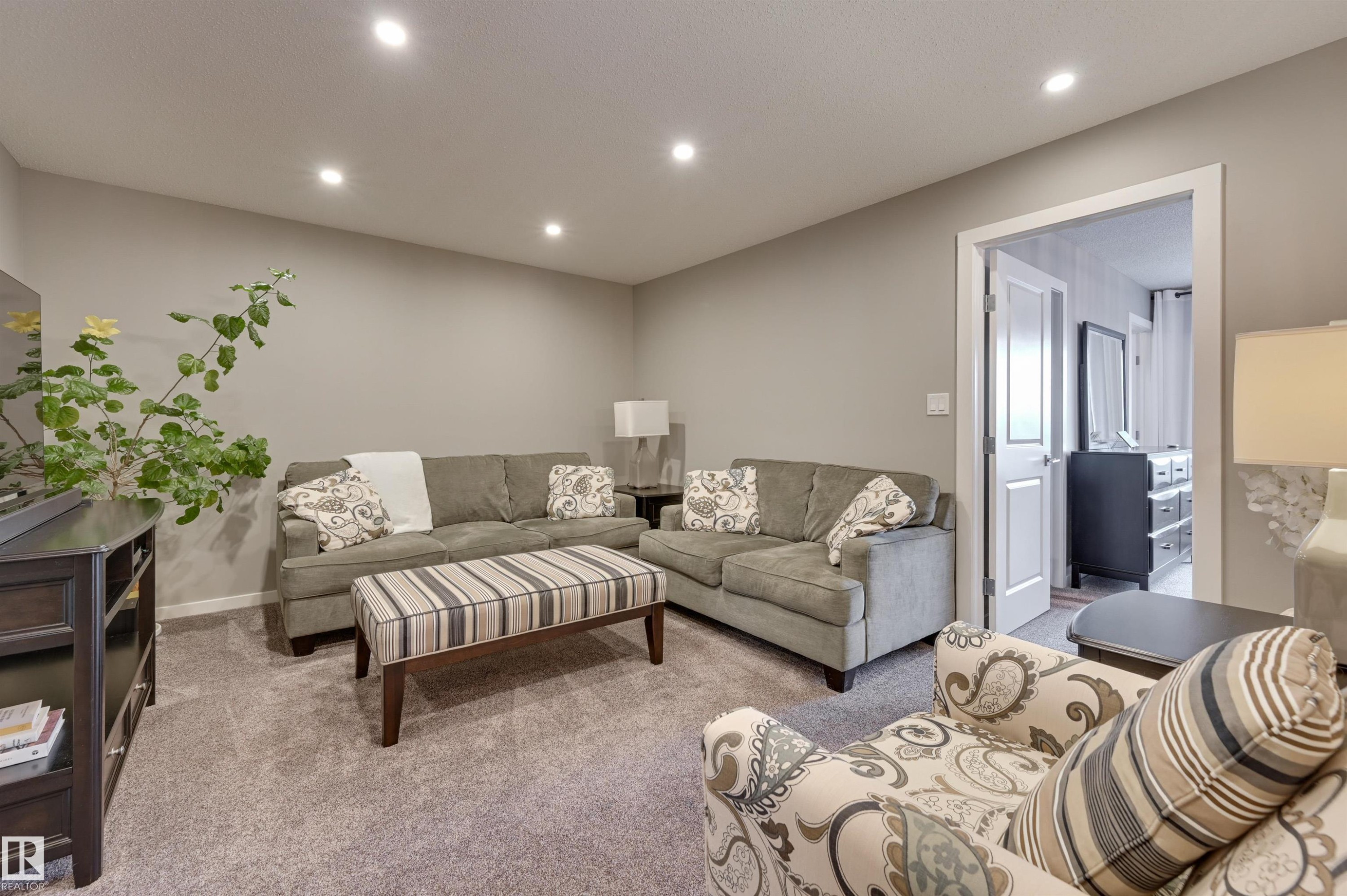 5158 Lark Crescent, Edmonton, AB - Indoor