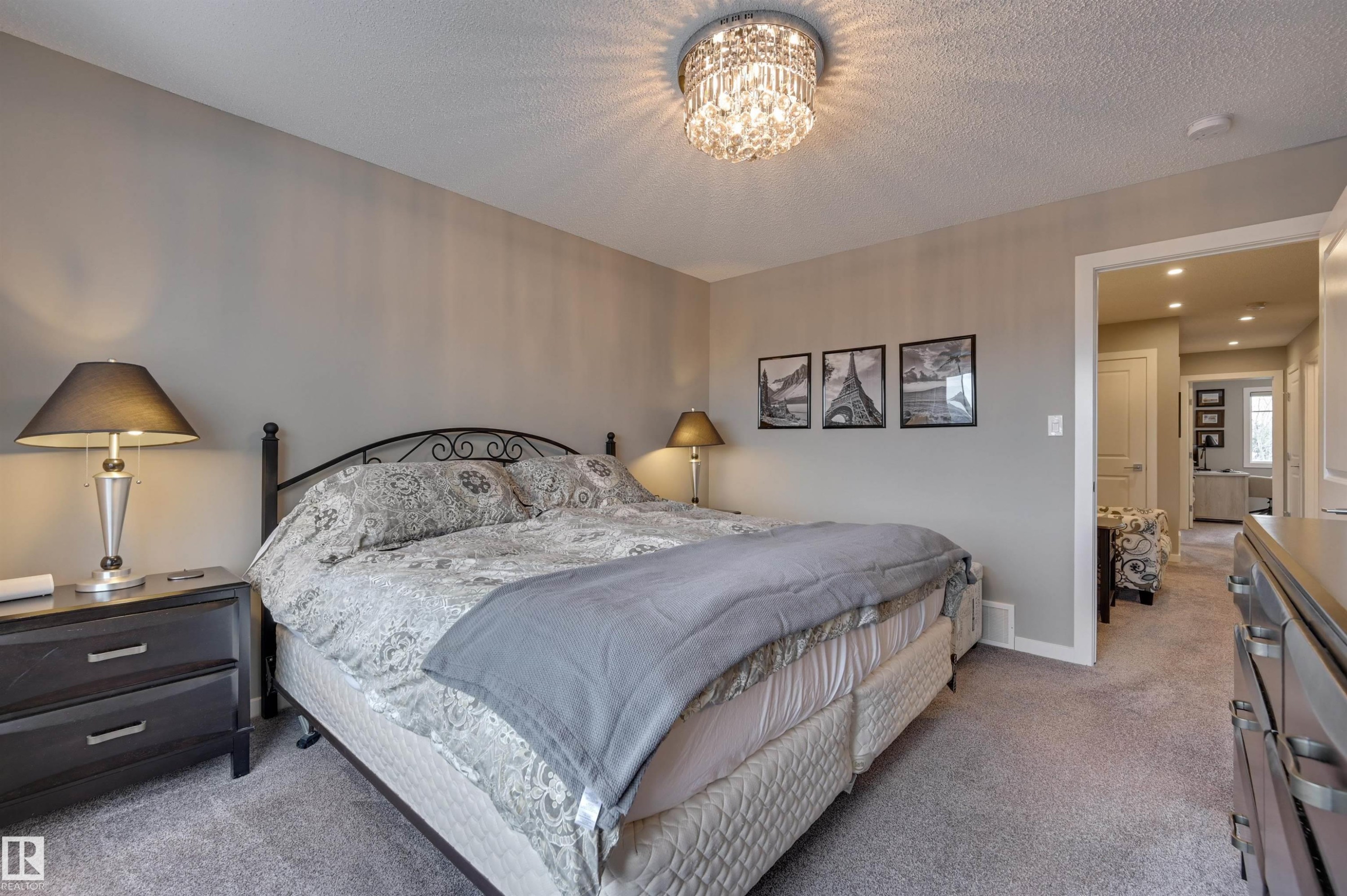 5158 Lark Crescent, Edmonton, AB - Indoor Photo Showing Bedroom