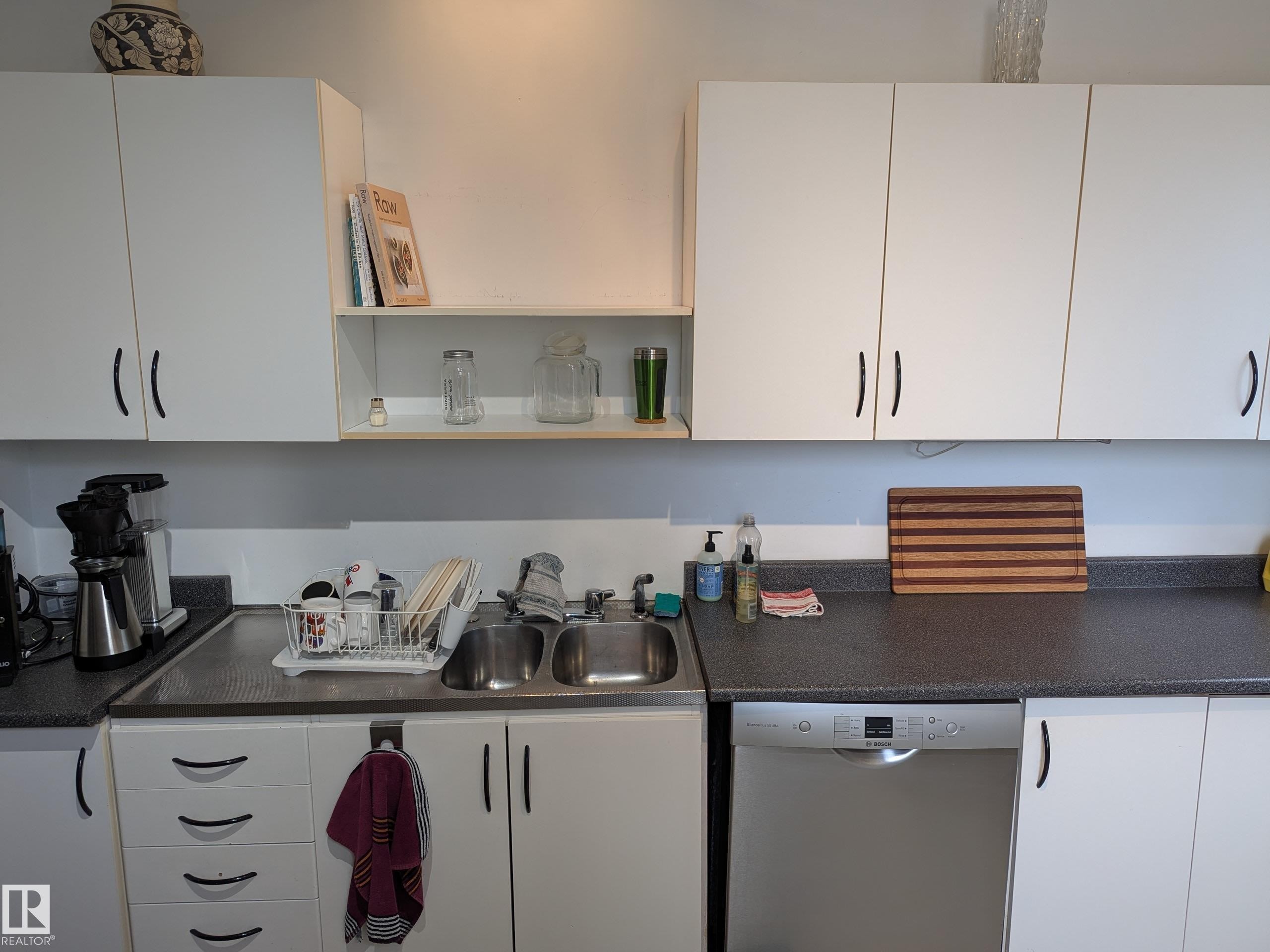 8416 104 Street, Edmonton, AB - Indoor Photo Showing Kitchen