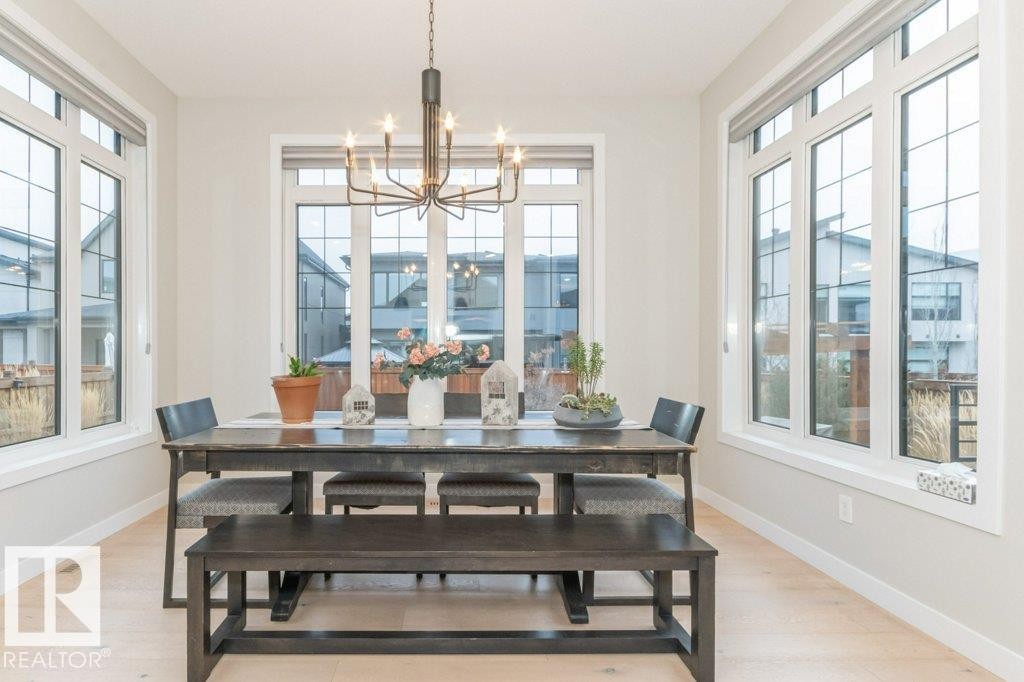 698 Howatt Drive Sw, Edmonton, AB - Indoor Photo Showing Dining Room