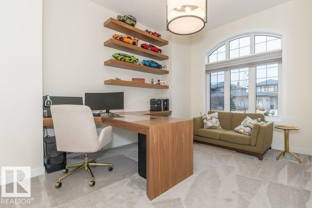 698 Howatt Drive Sw, Edmonton, AB - Indoor Photo Showing Office