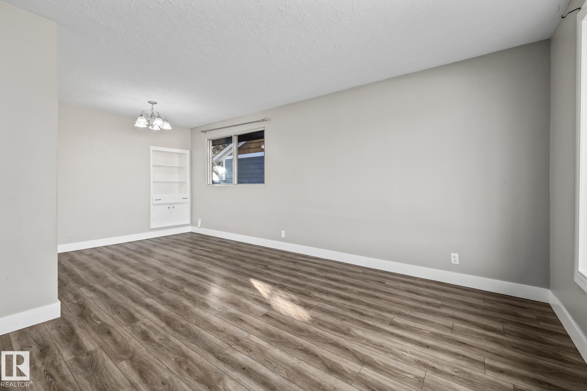 13311 Dovercourt Avenue, Edmonton, AB - Indoor Photo Showing Other Room