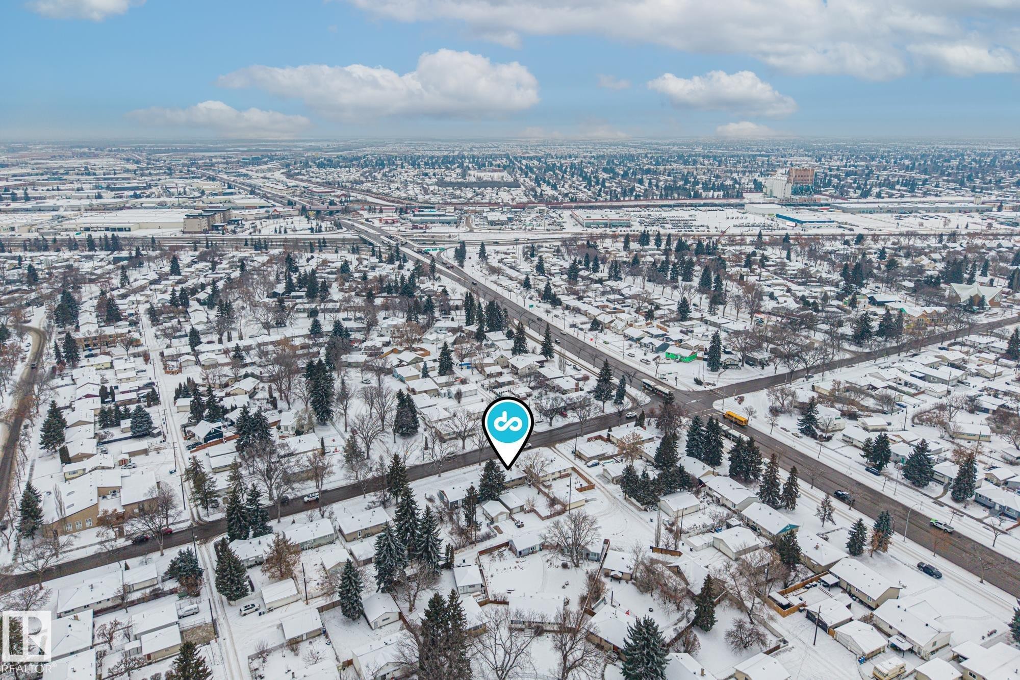 13311 Dovercourt Avenue, Edmonton, AB - Outdoor With View