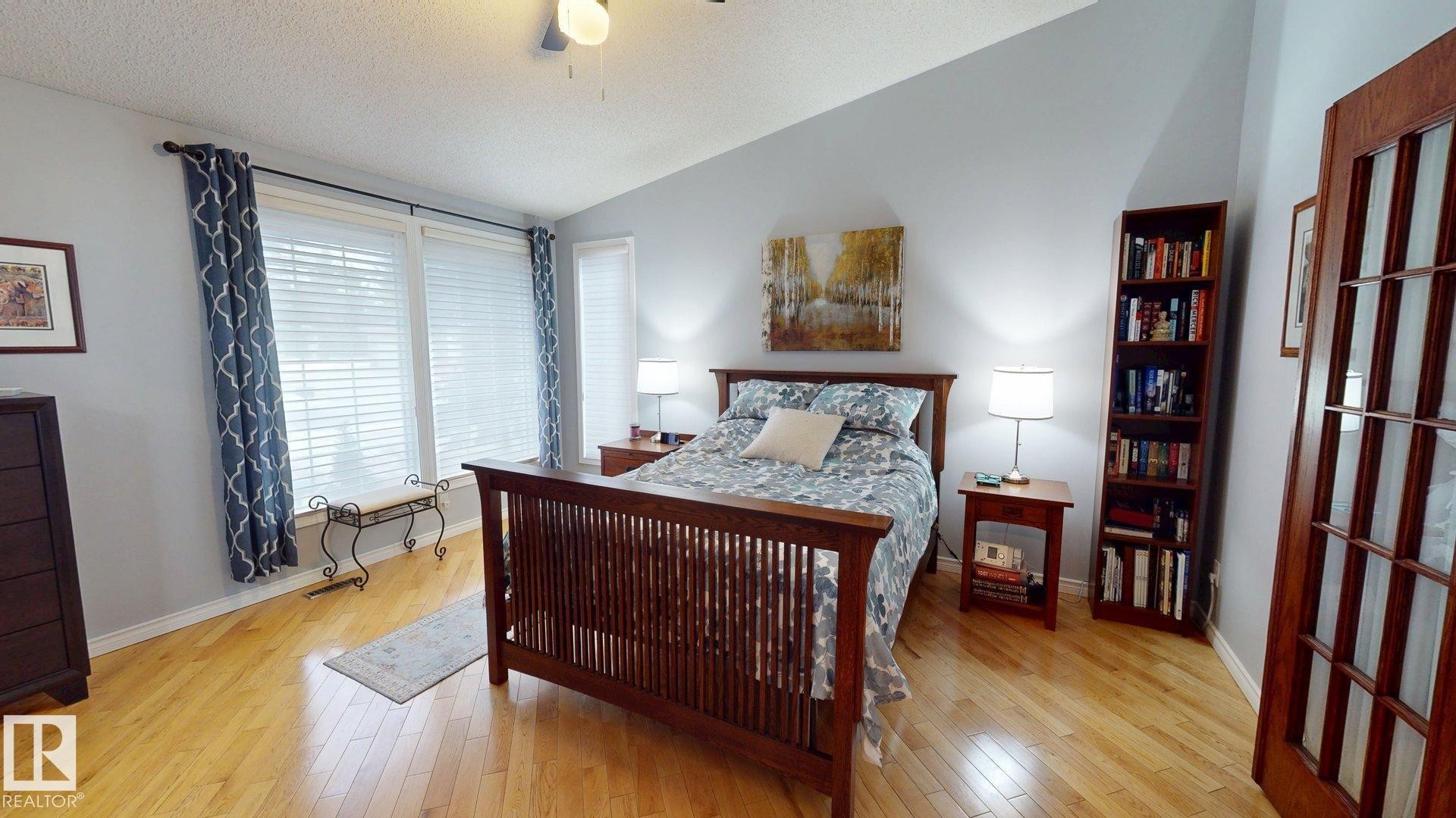 740 Wilkin Close, Edmonton, AB - Indoor Photo Showing Bedroom