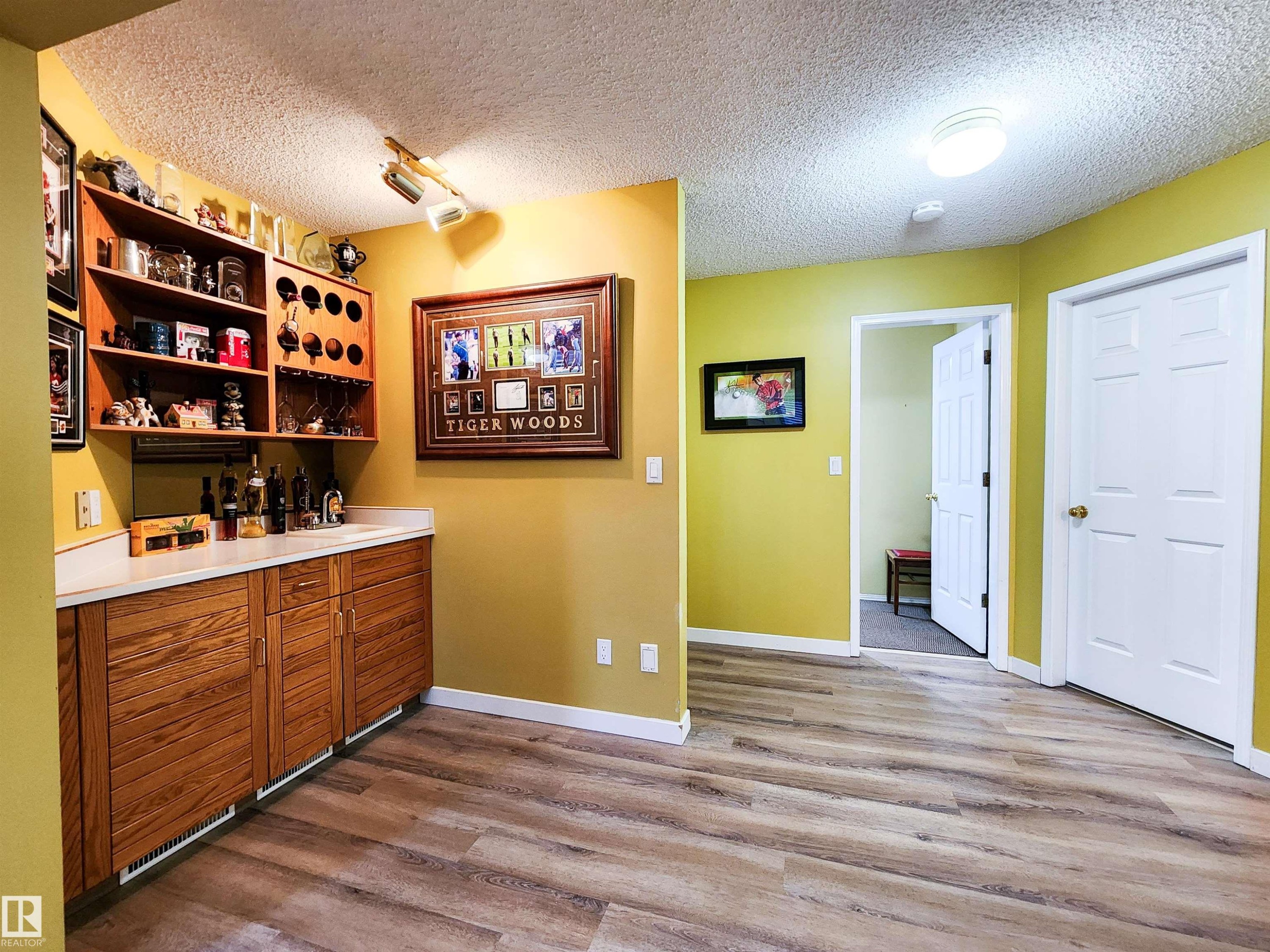 471 Ronning Street, Edmonton, AB - Indoor