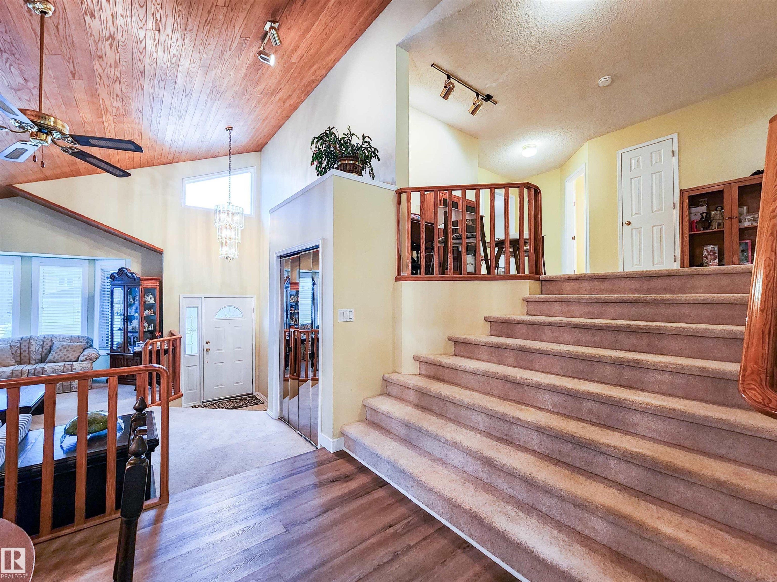 471 Ronning Street, Edmonton, AB - Indoor Photo Showing Other Room