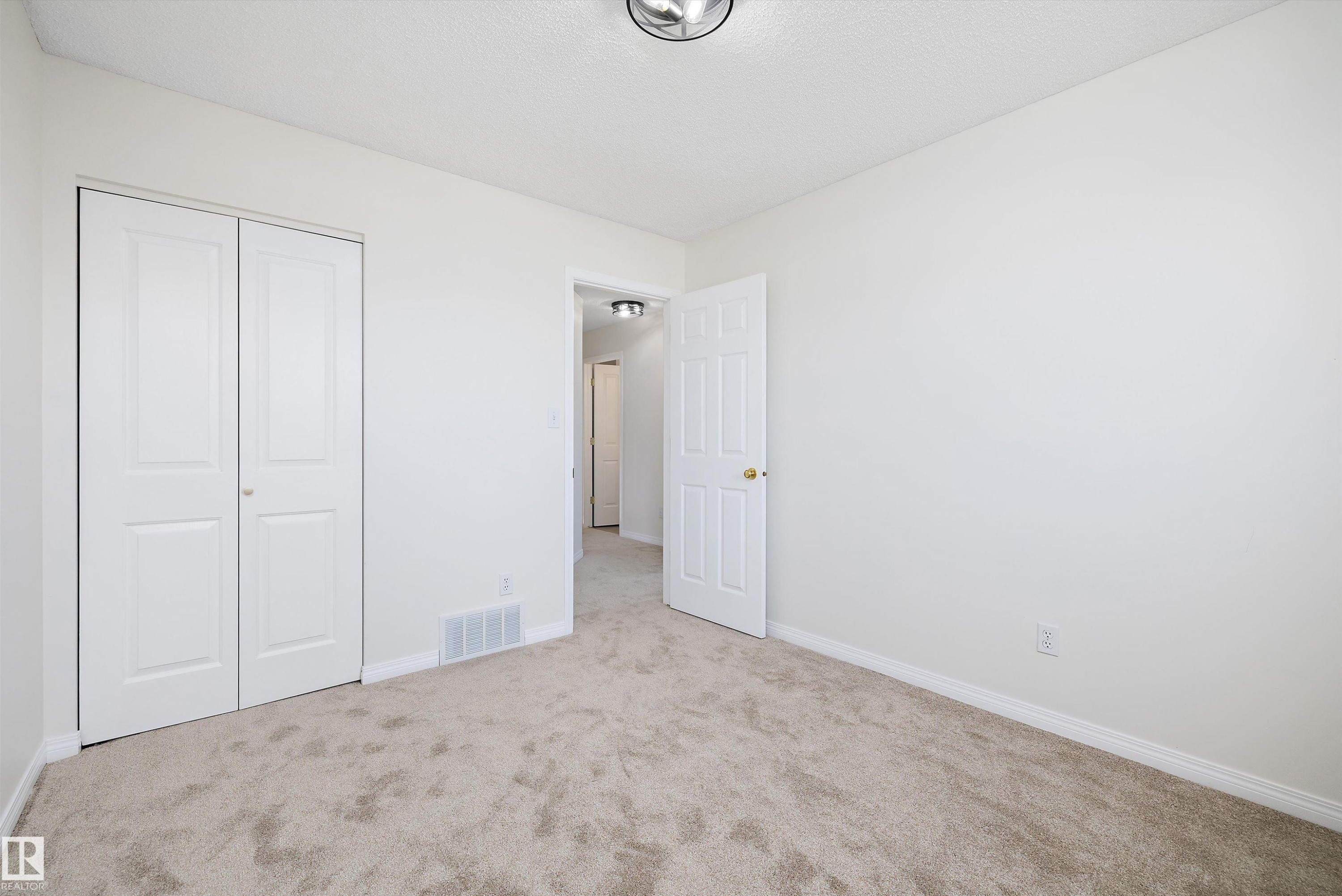 5914 162A Avenue, Edmonton, AB - Indoor Photo Showing Other Room