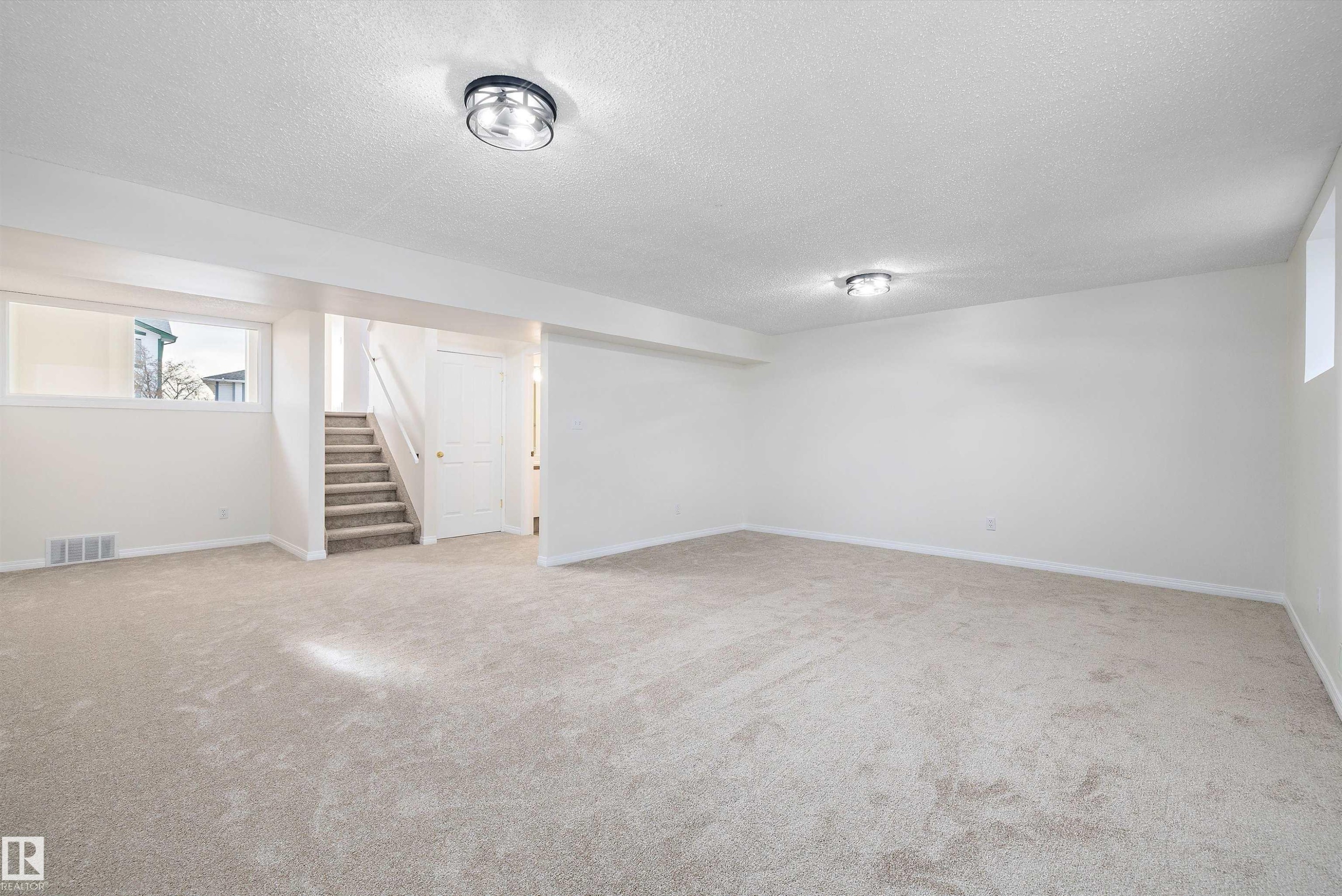 5914 162A Avenue, Edmonton, AB - Indoor Photo Showing Other Room