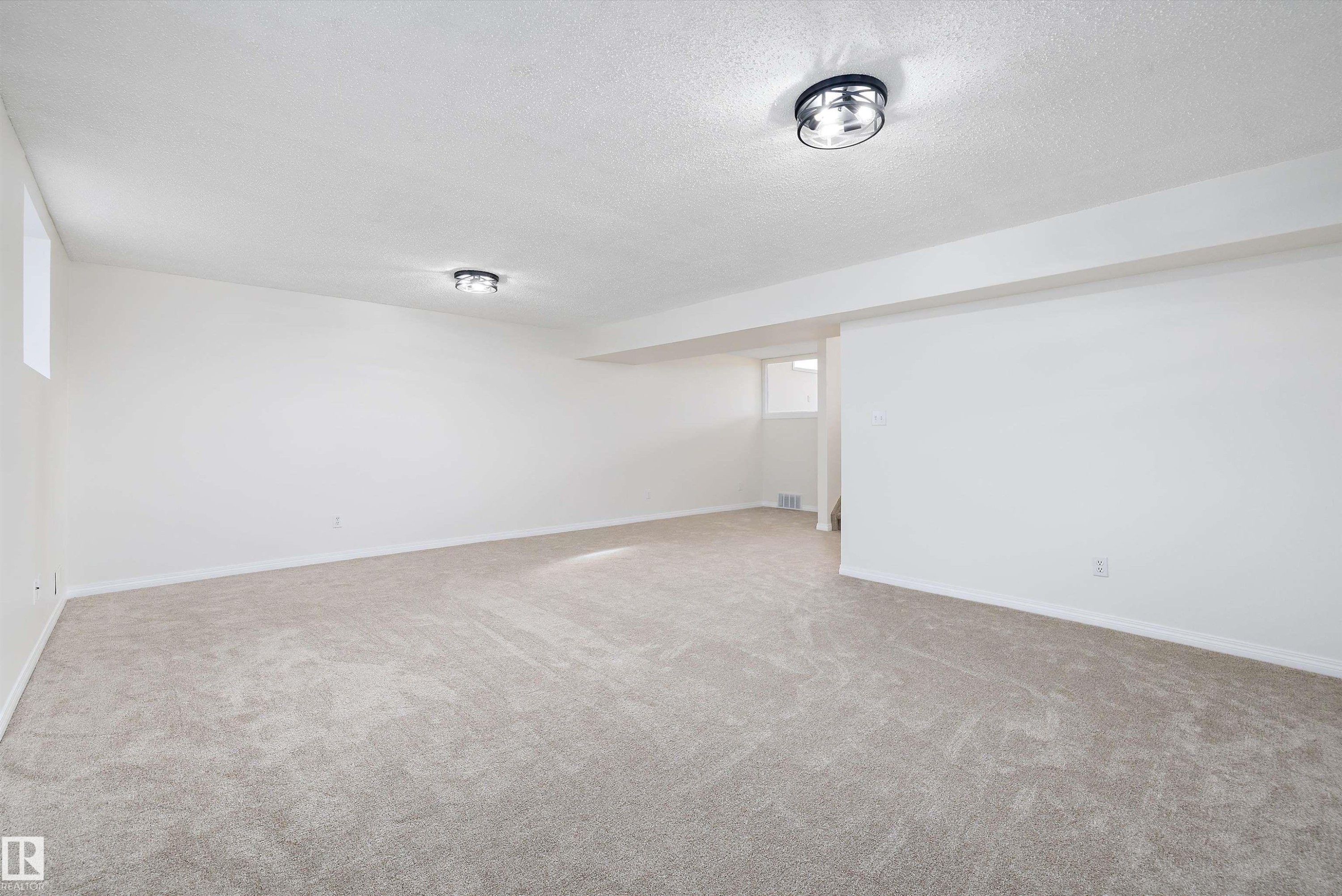5914 162A Avenue, Edmonton, AB - Indoor Photo Showing Other Room