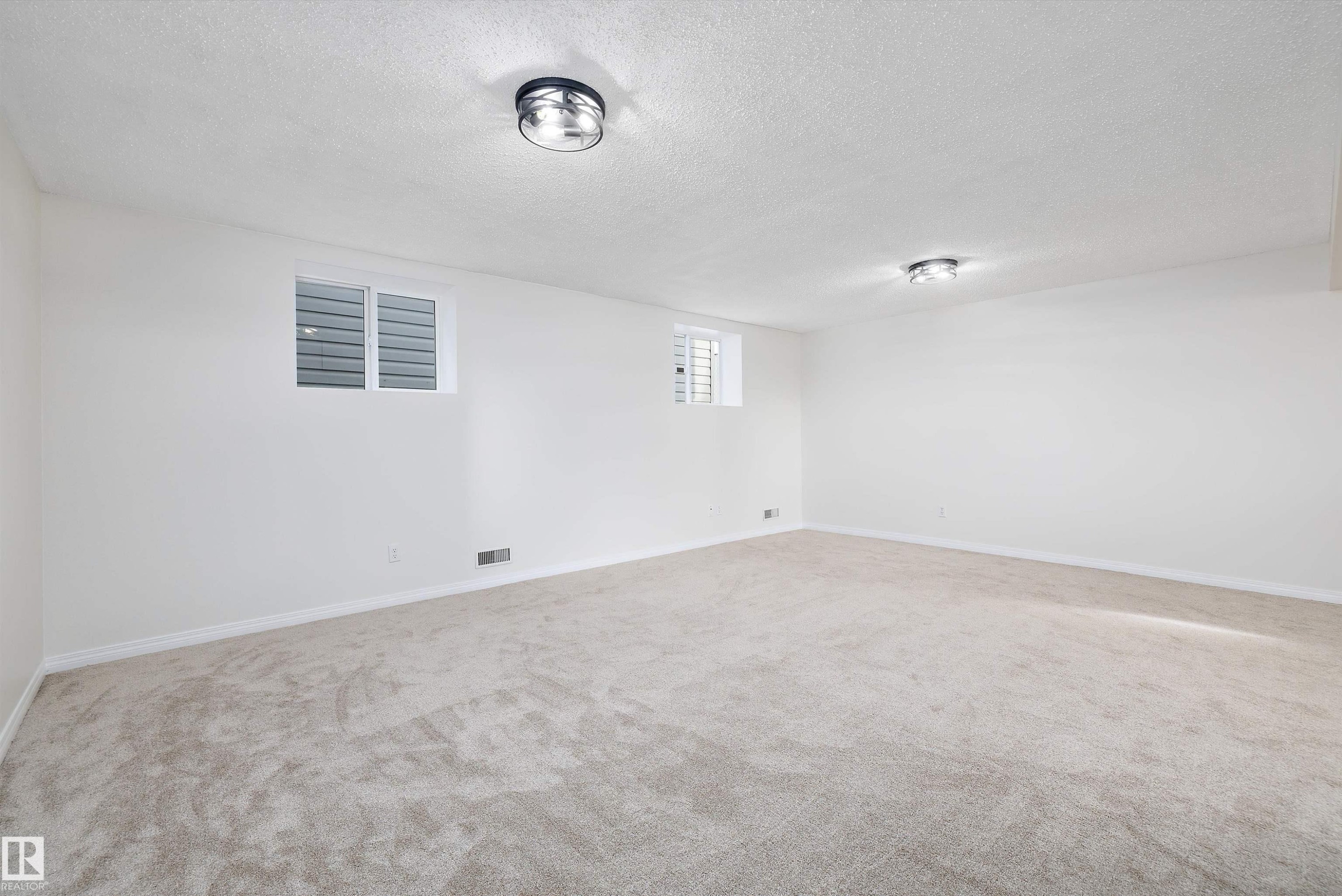 5914 162A Avenue, Edmonton, AB - Indoor Photo Showing Other Room