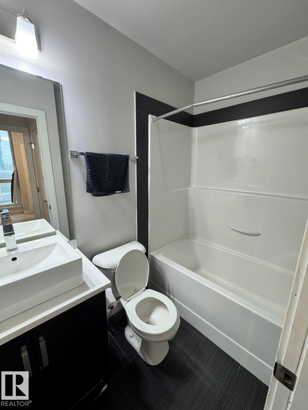 802 10238 103 Street, Edmonton, AB - Indoor Photo Showing Bathroom