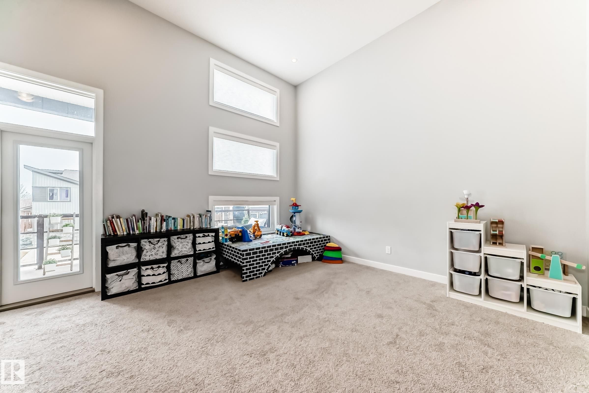 2011 201 Street, Edmonton, AB - Indoor