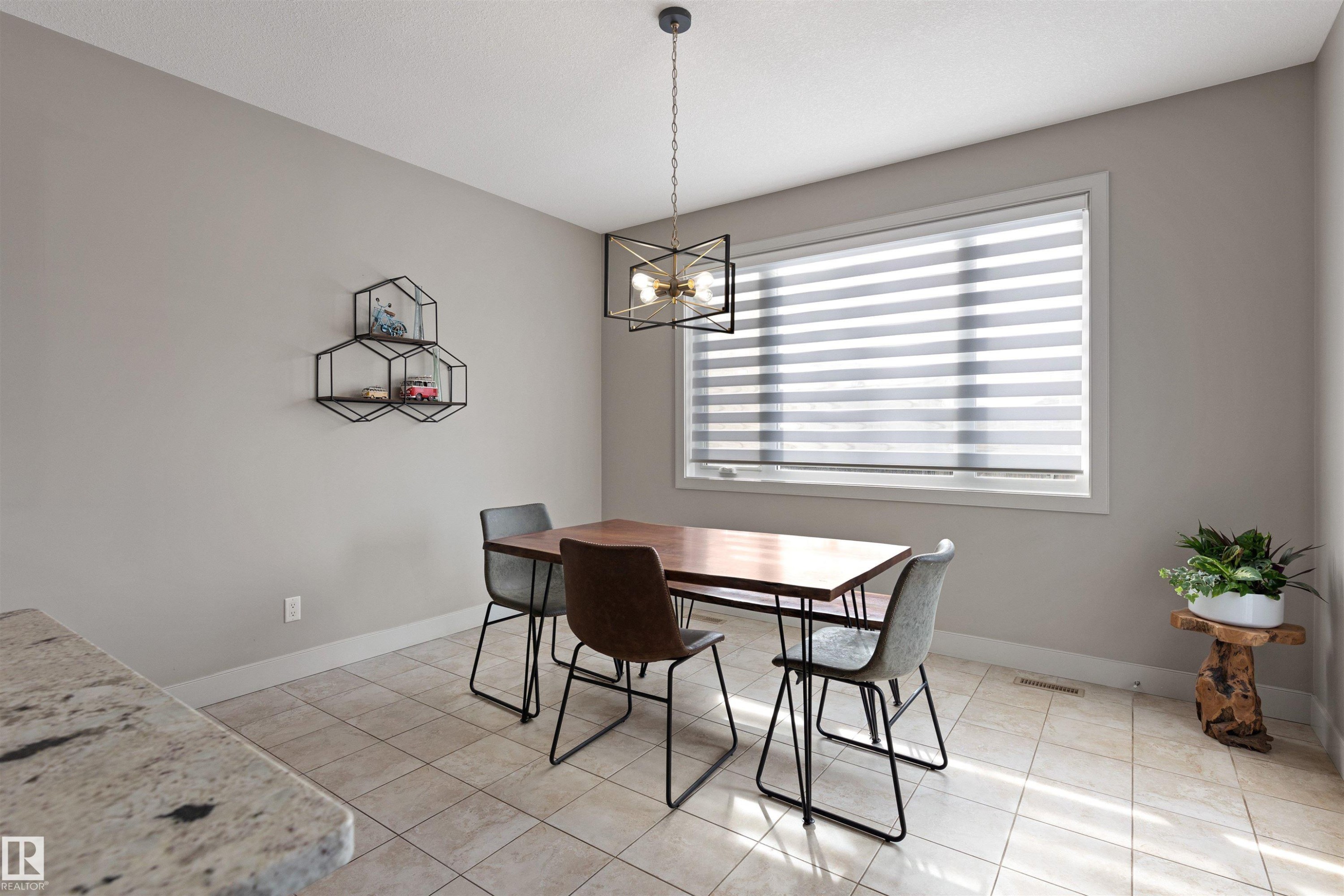 34 Nault Crescent, St. Albert, AB - Indoor Photo Showing Dining Room