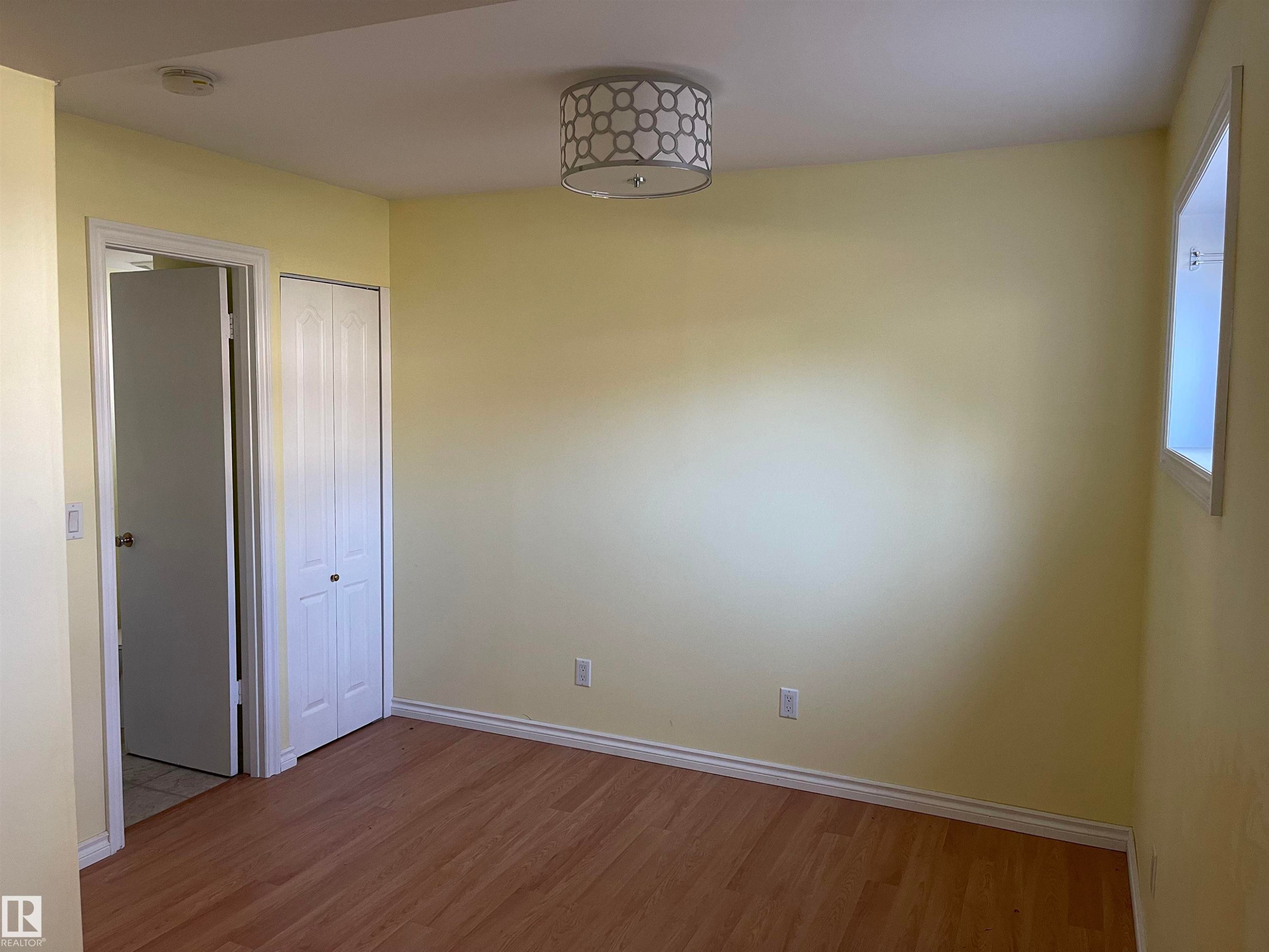 11161 96 Street, Edmonton, AB - Indoor Photo Showing Other Room