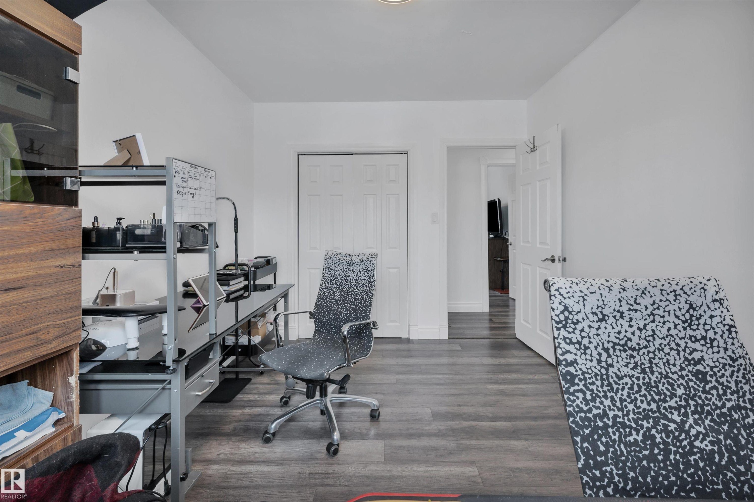 12436 75 Street, Edmonton, AB - Indoor