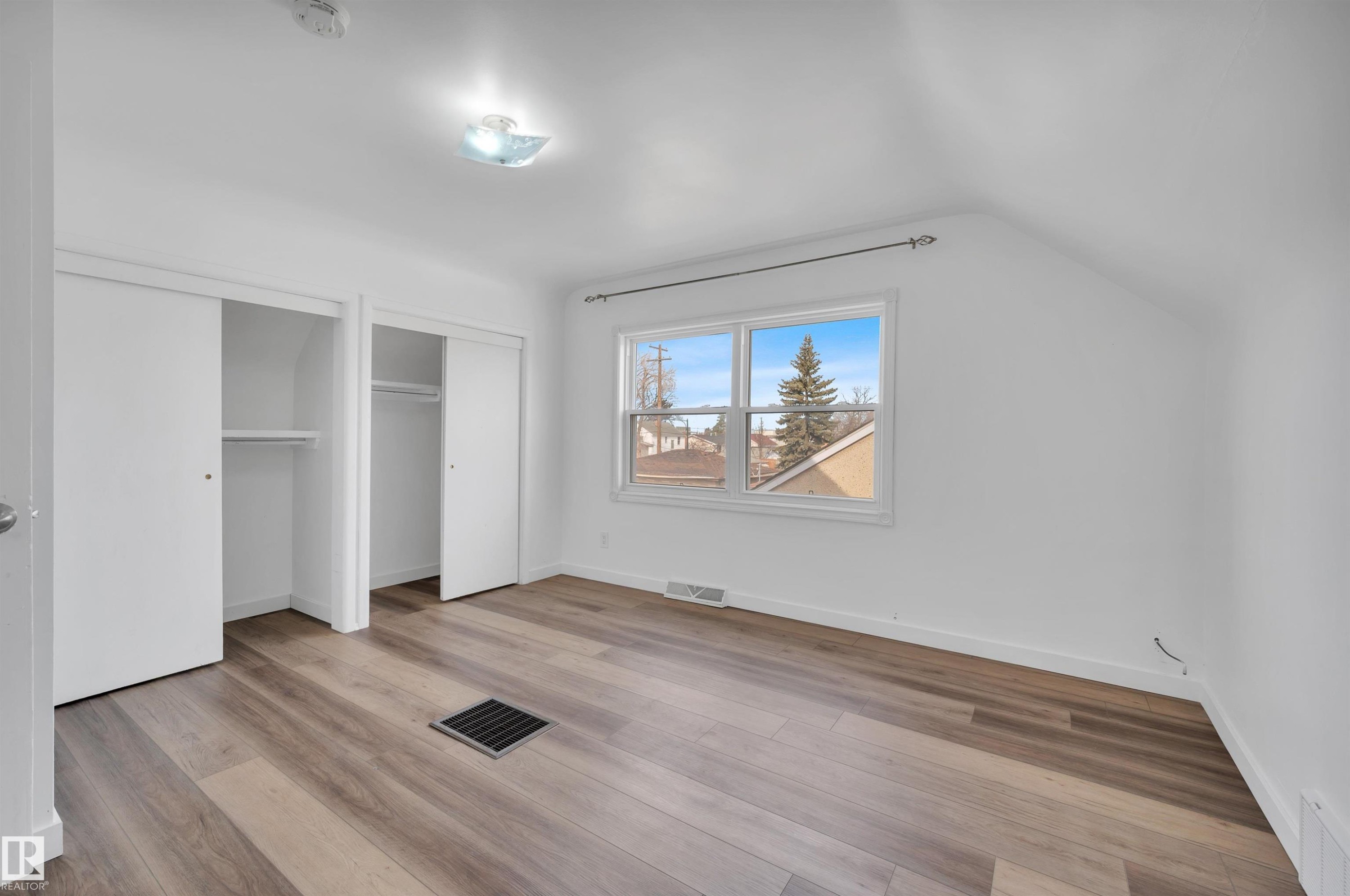12436 75 Street, Edmonton, AB - Indoor Photo Showing Other Room