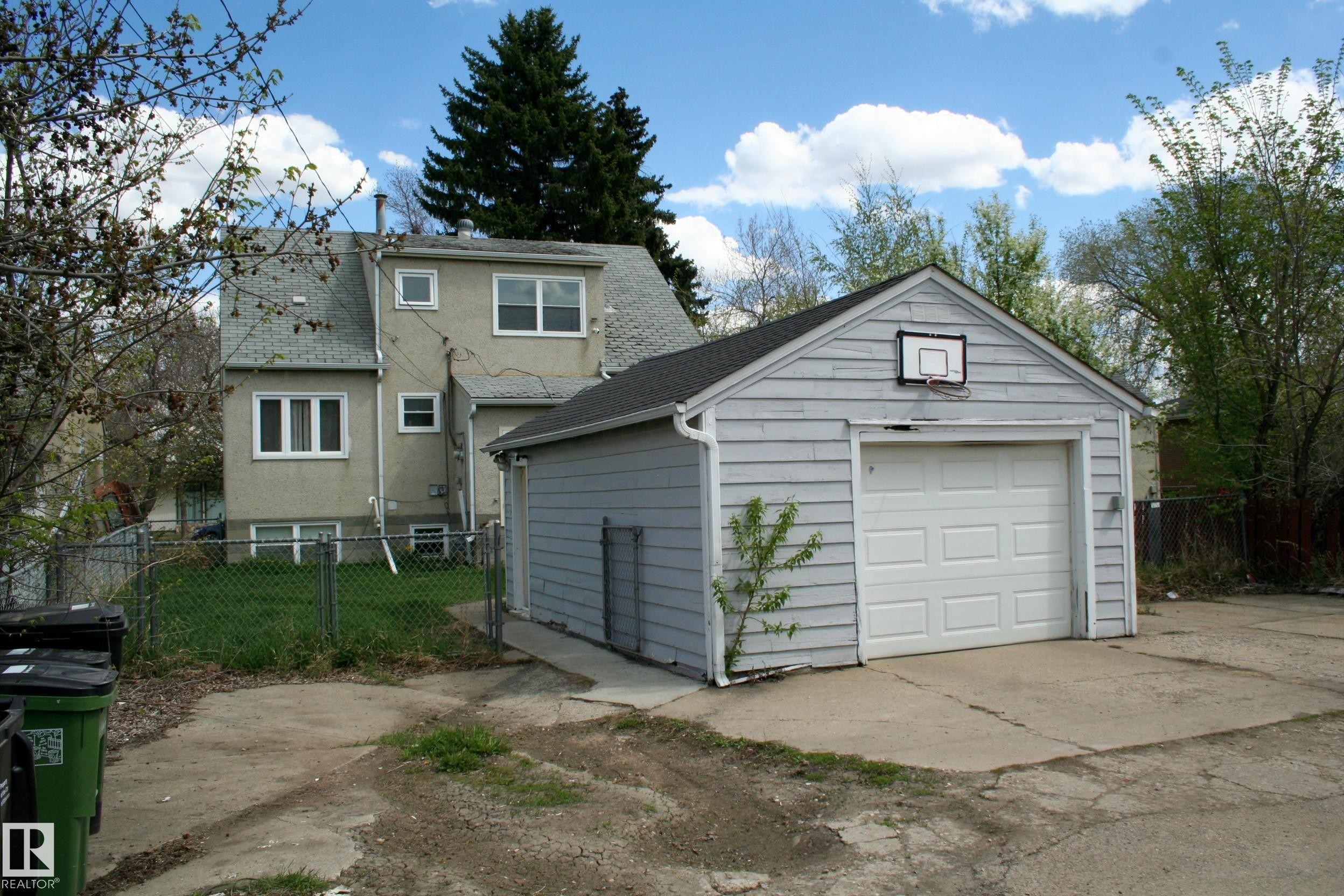 12436 75 Street, Edmonton, AB - Outdoor