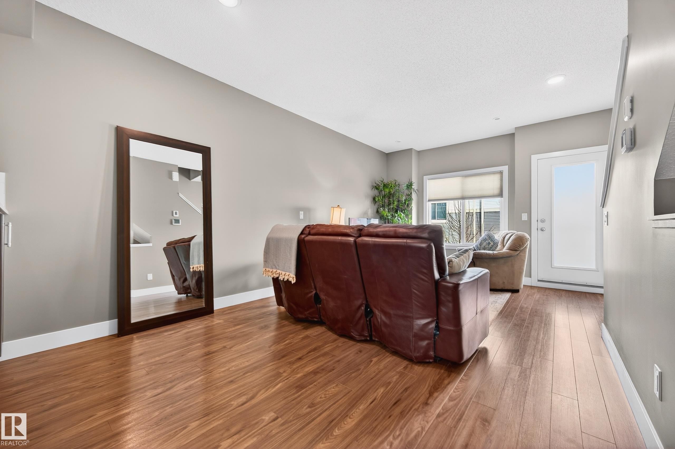 33 804 Welsh Drive, Edmonton, AB - Indoor